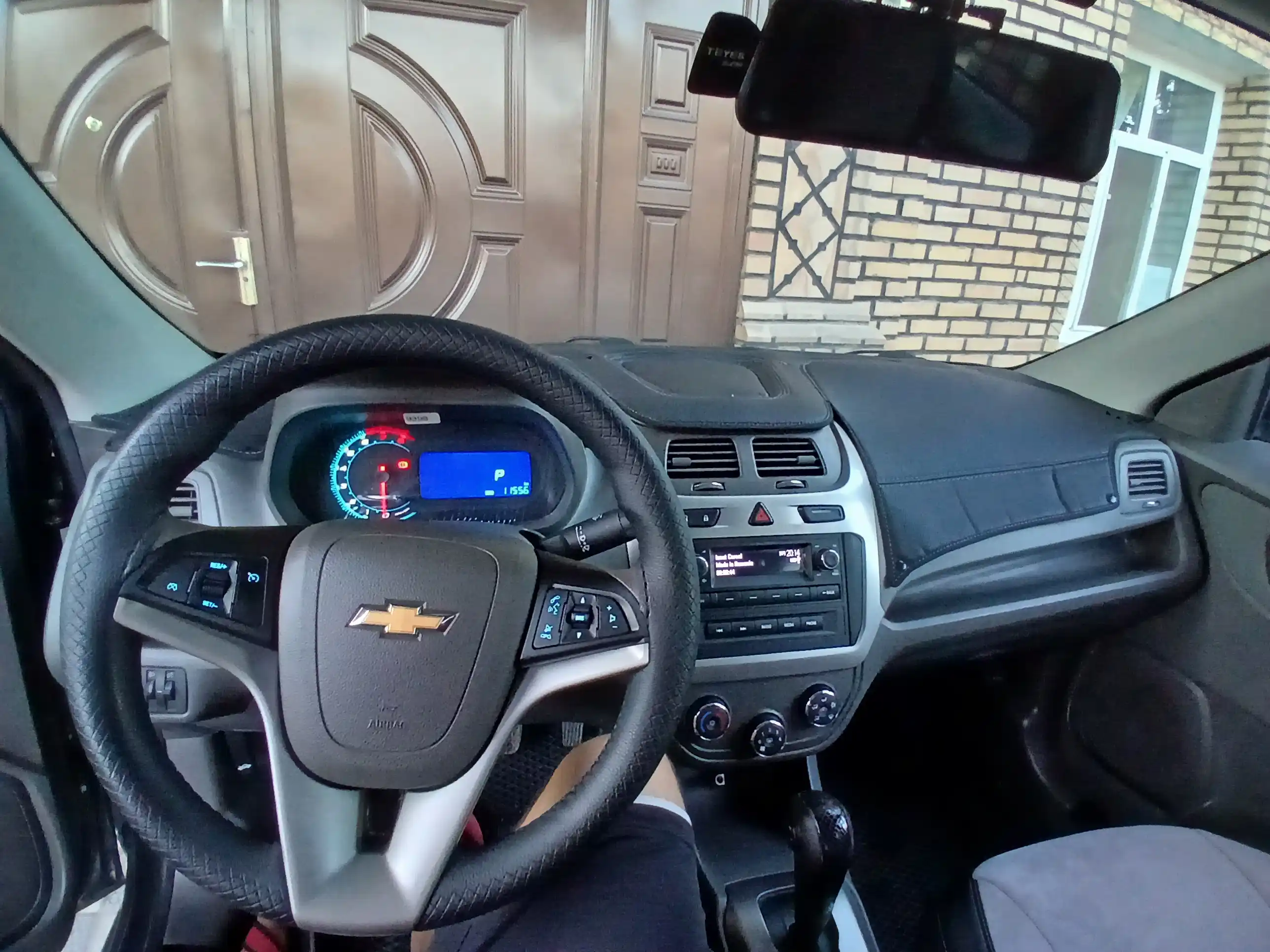 Кожаные чехлы, коврики, накидки на торпеду автомобиля Cobalt, Lacetti, Китай