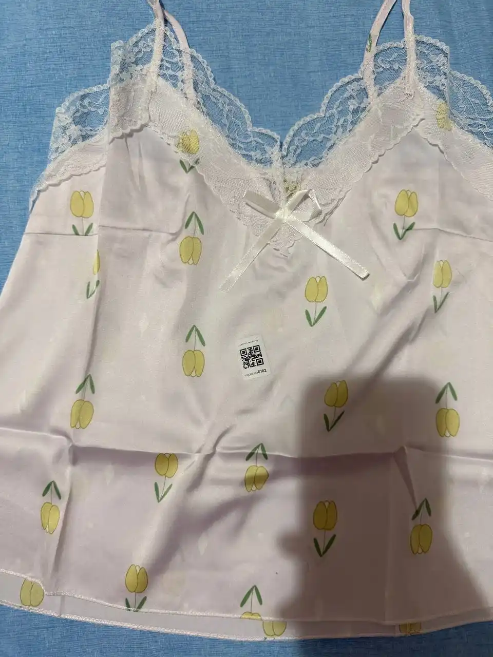 Ayollar uchun pijama to'plami, top va shorti