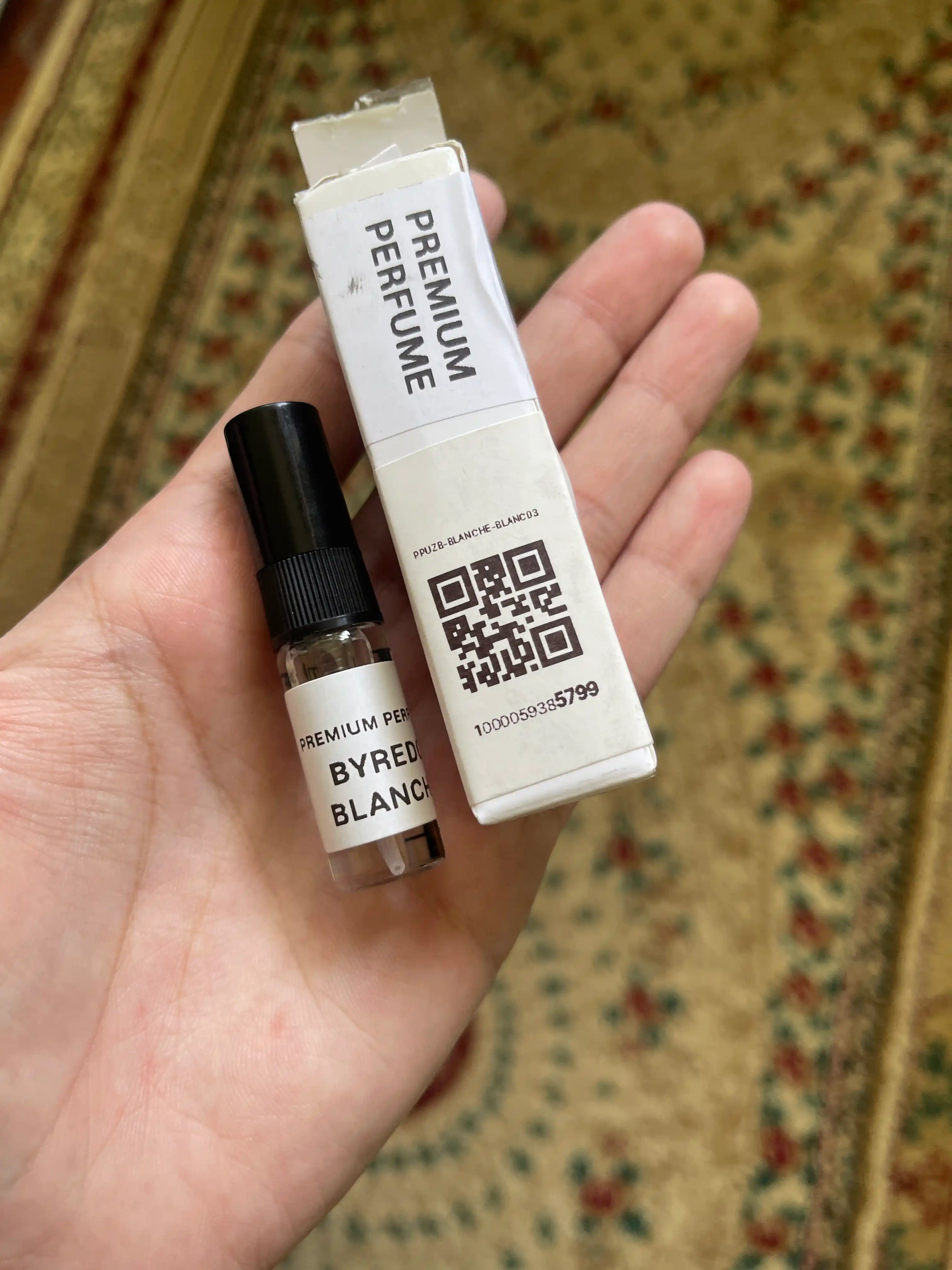 Ayollar uchun "Byredo Blanche" parfyumlangan suvi