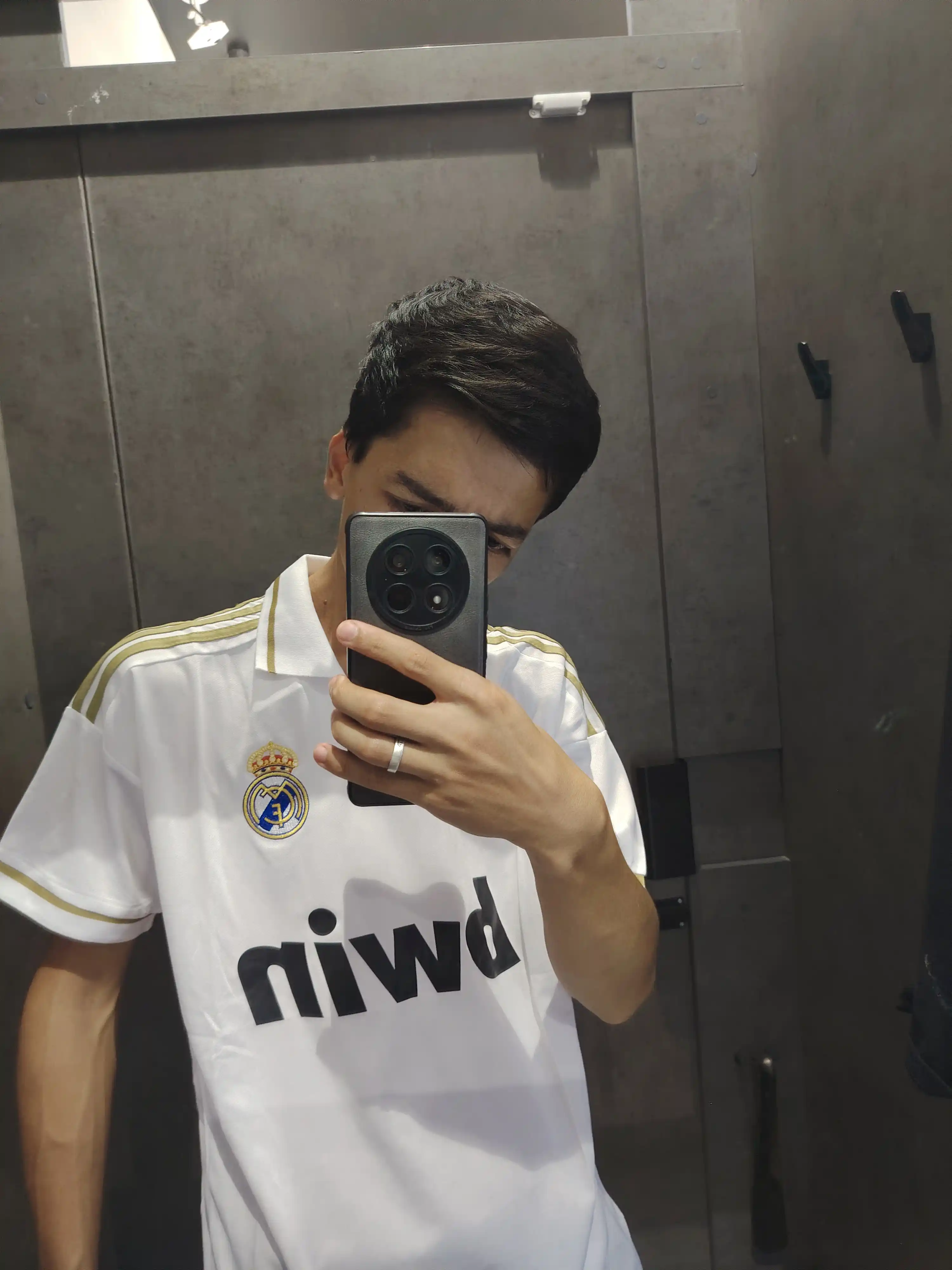 Футбольная ретро форма Real Madrid -Белая легенда