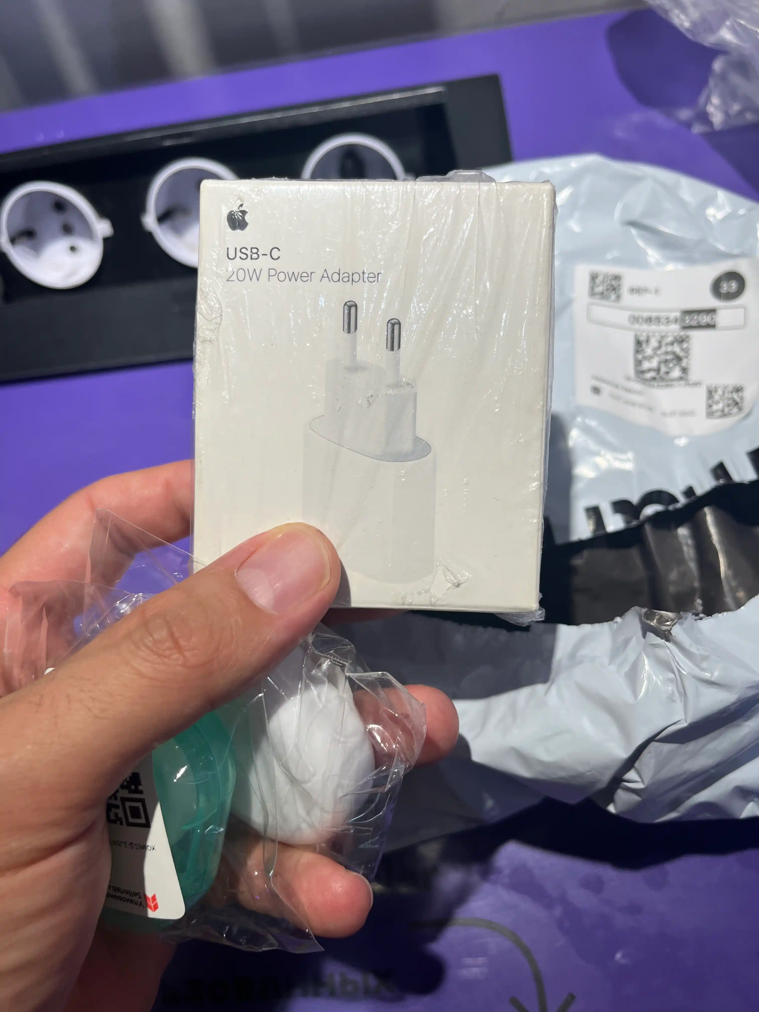 Зарядка USB-C для Apple/iPhone 20W Адаптер
