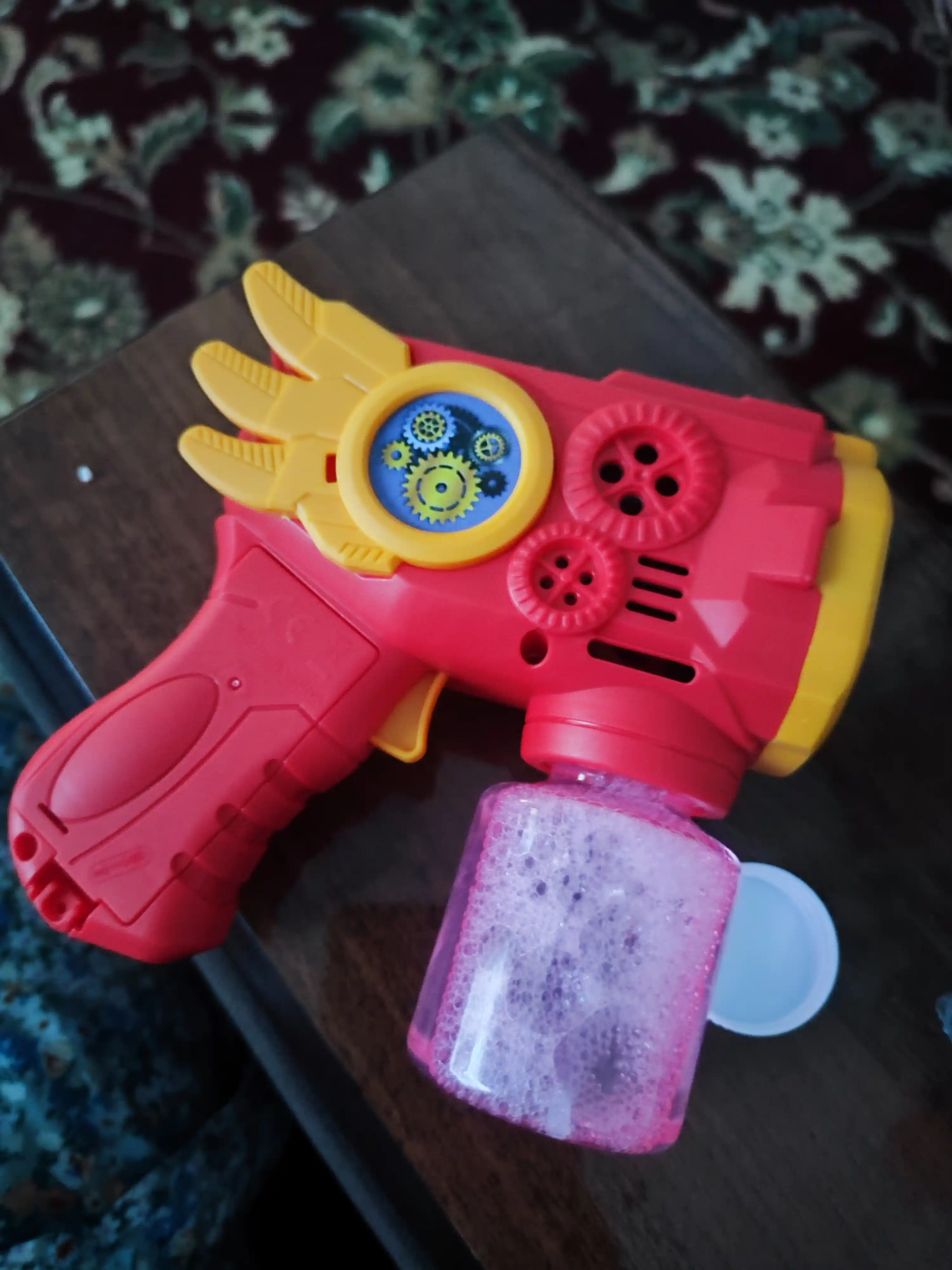 Sovun pufaklari generatori bolalar uchun, batareyali BUBBLE GUN
