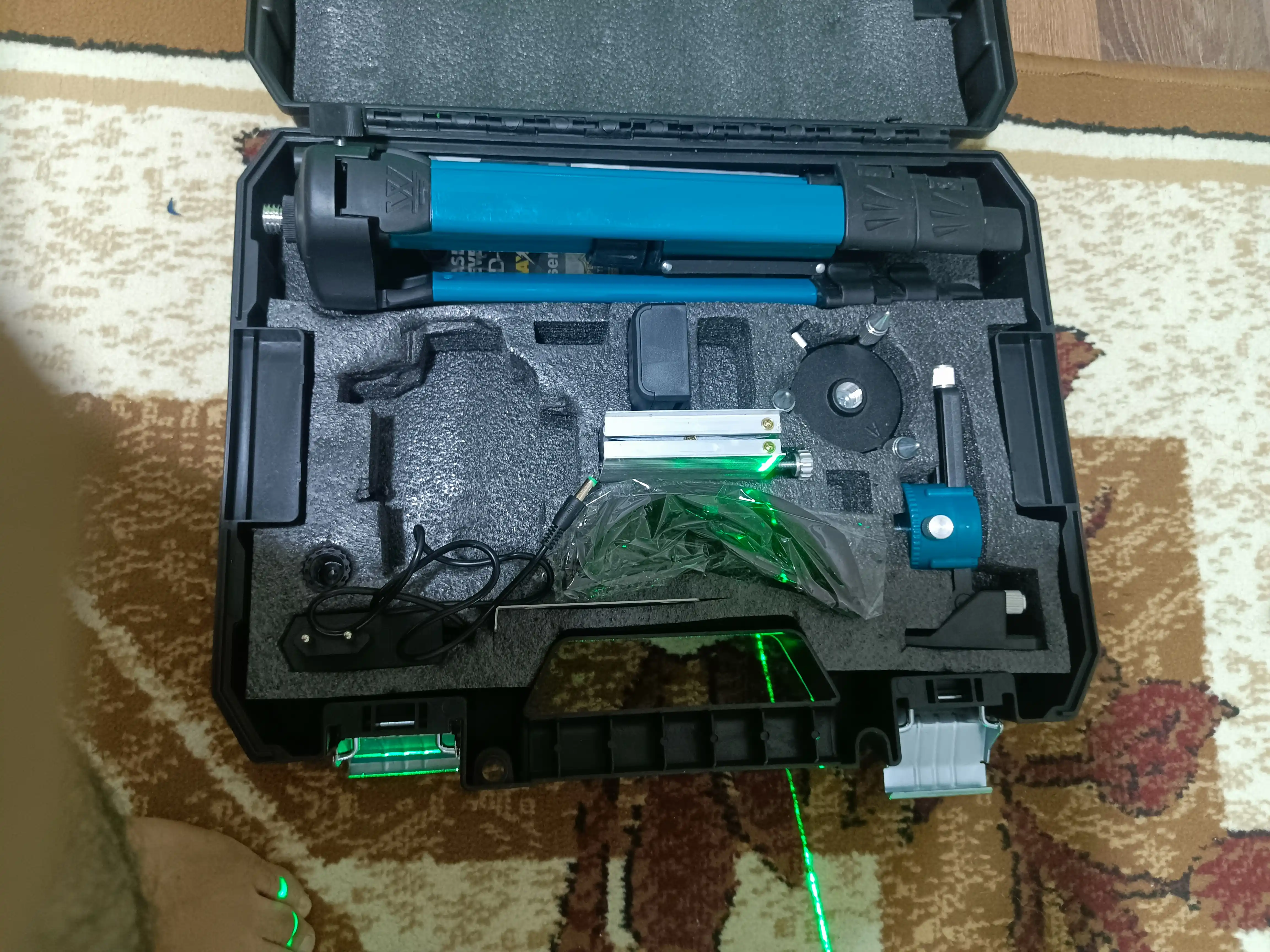 Lazer darajasi 4D, daraja, 360 daraja, 16 qator, tripod va ikkita batareya bilan