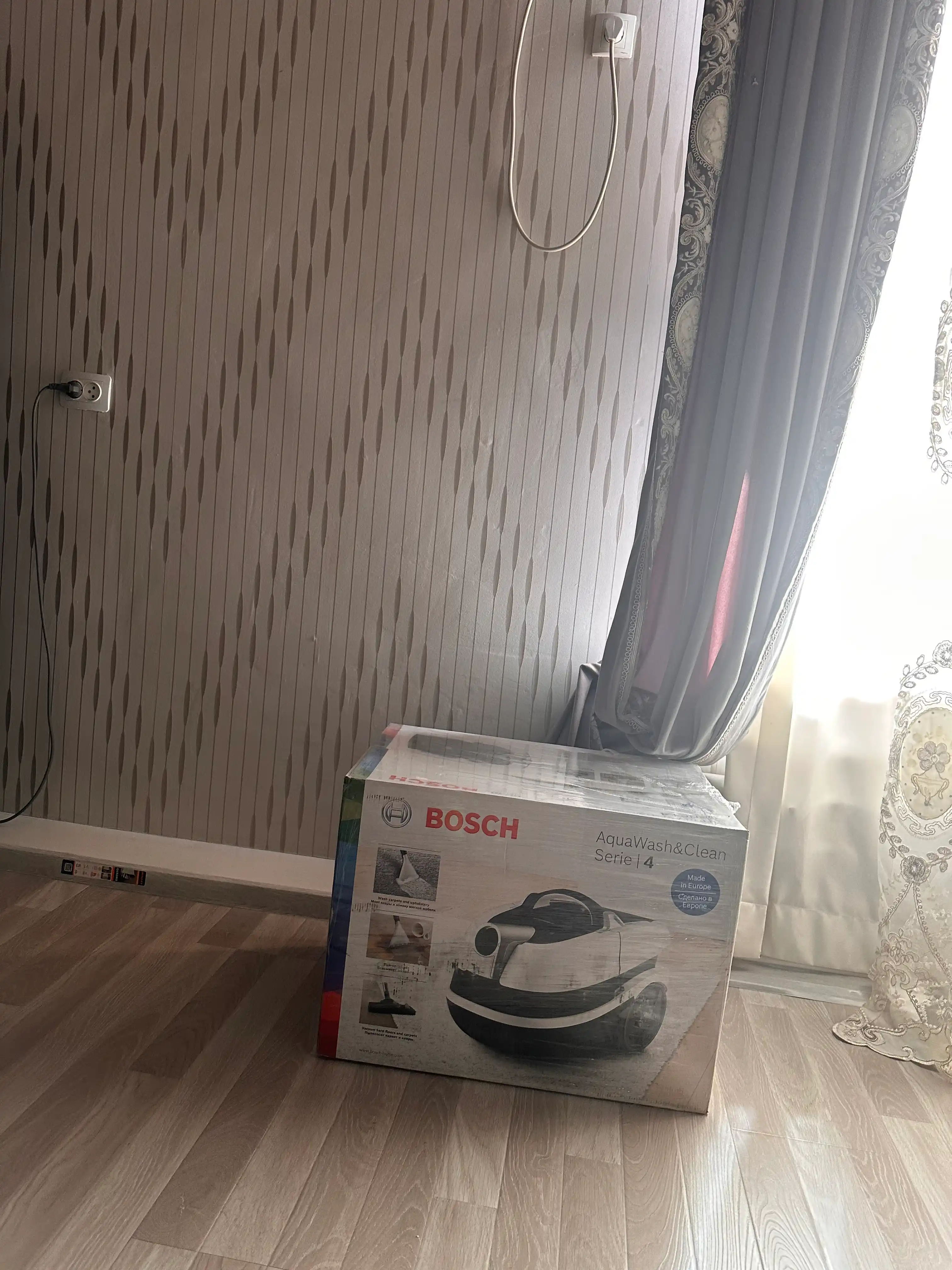 Моющий пылесос Bosch BWD421PRO