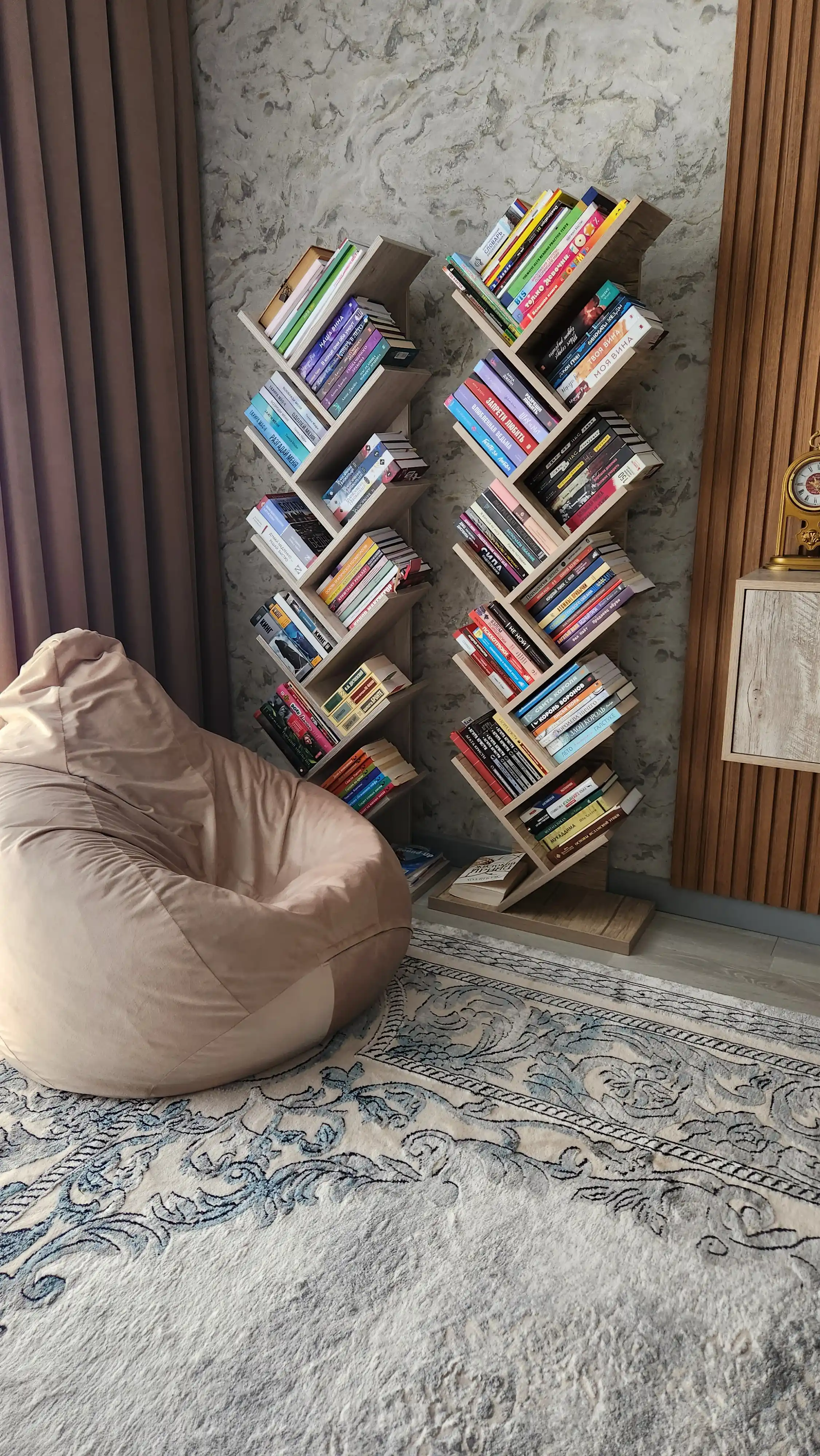 Ramkasiz kreslo qop Binbeg XXL velyurdan, nok shaklida
