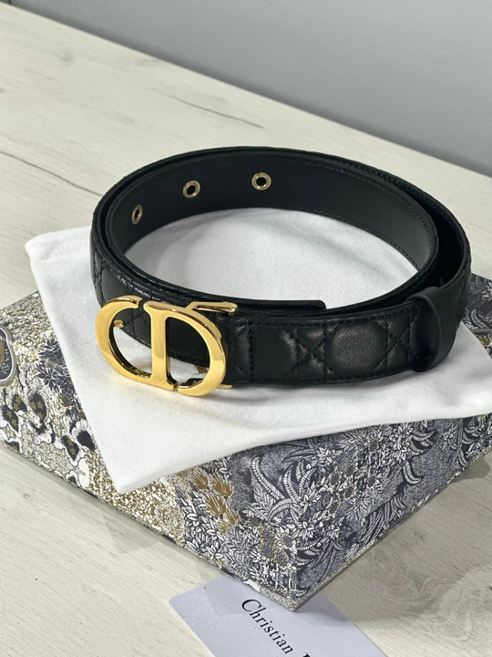 Dior uslubidagi ayollar uchun lyuks charm belbog‘