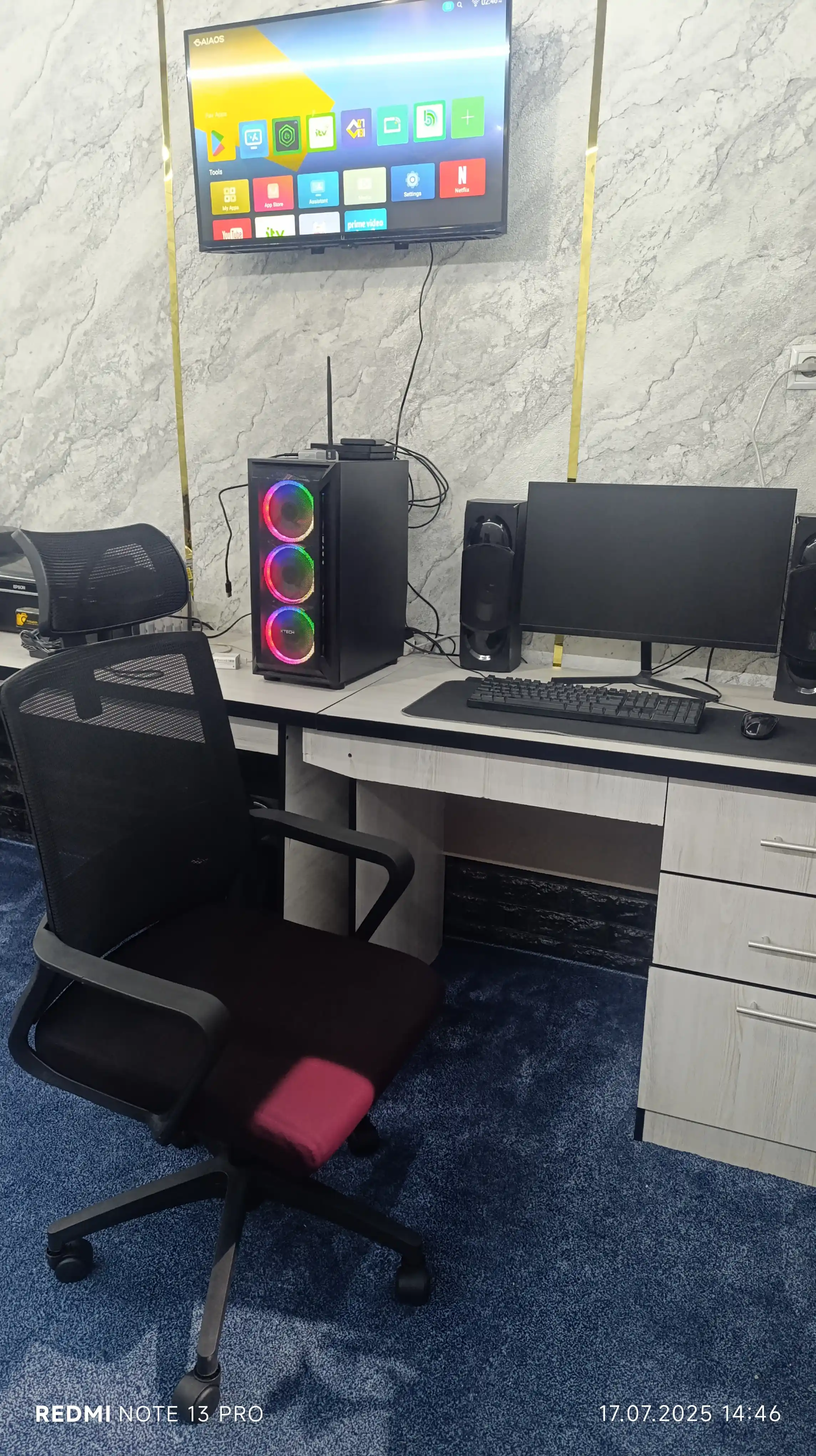 Ofis, uy va boshqa xonalar uchun kreslolar, kompyuter kreslolari
