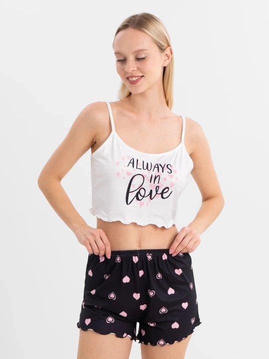 Ayollar uchun pijama to'plami, top va shorti