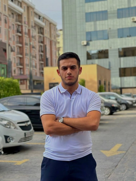 Erkaklar uchun italanski fason finka, kalta yengli,polo finka oq RIVA