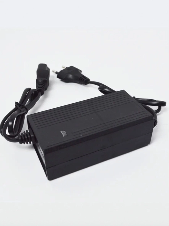 Akkumulyatorli purkagich uchun zaryadlovchi qurilma 12V, adapter 1.0A