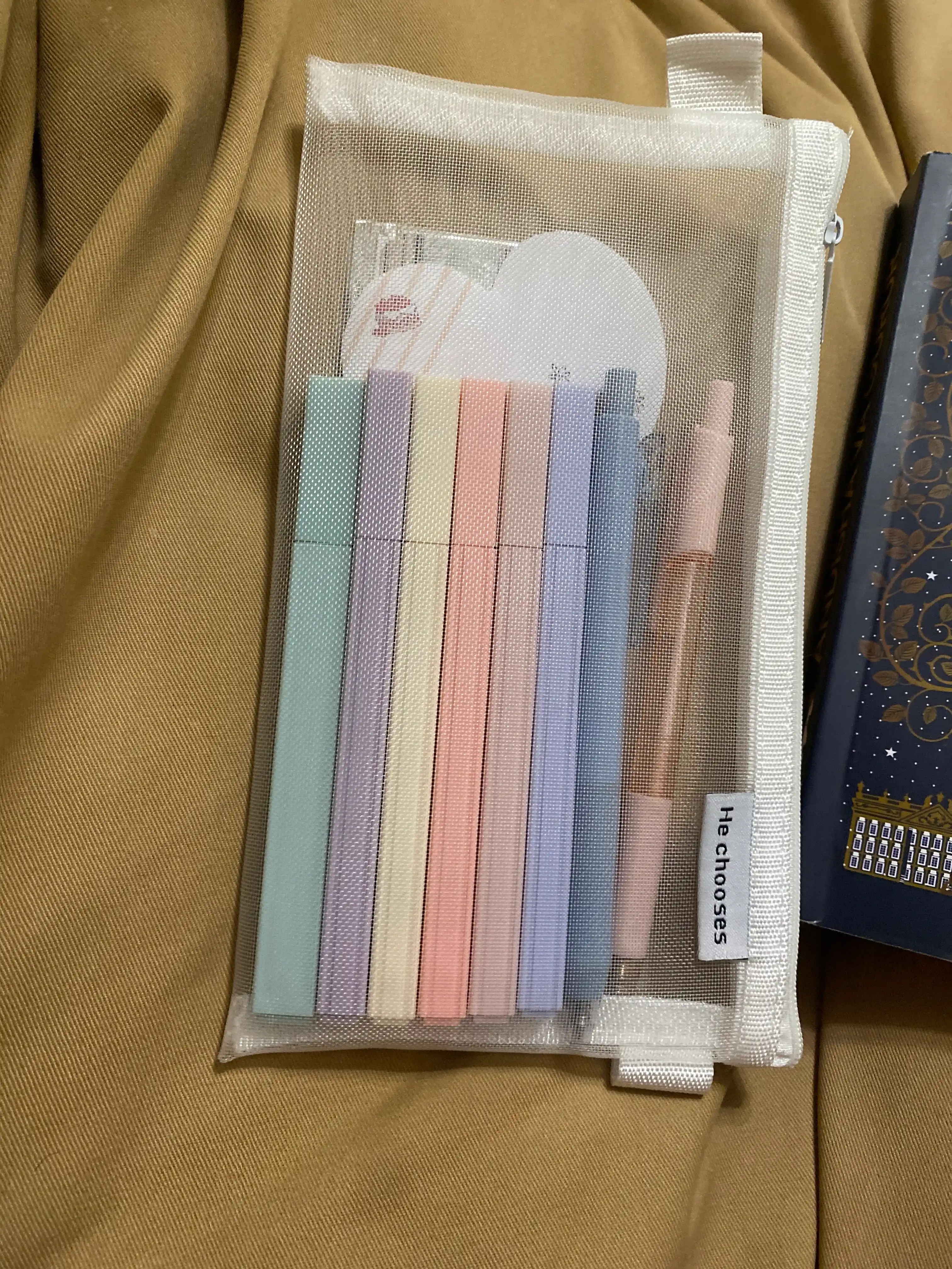 Kosmetik sumka-penal, shaffof, to'rli