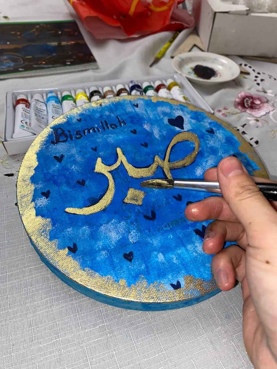 Doira shaklidagi, rasm chizish uchun xolst