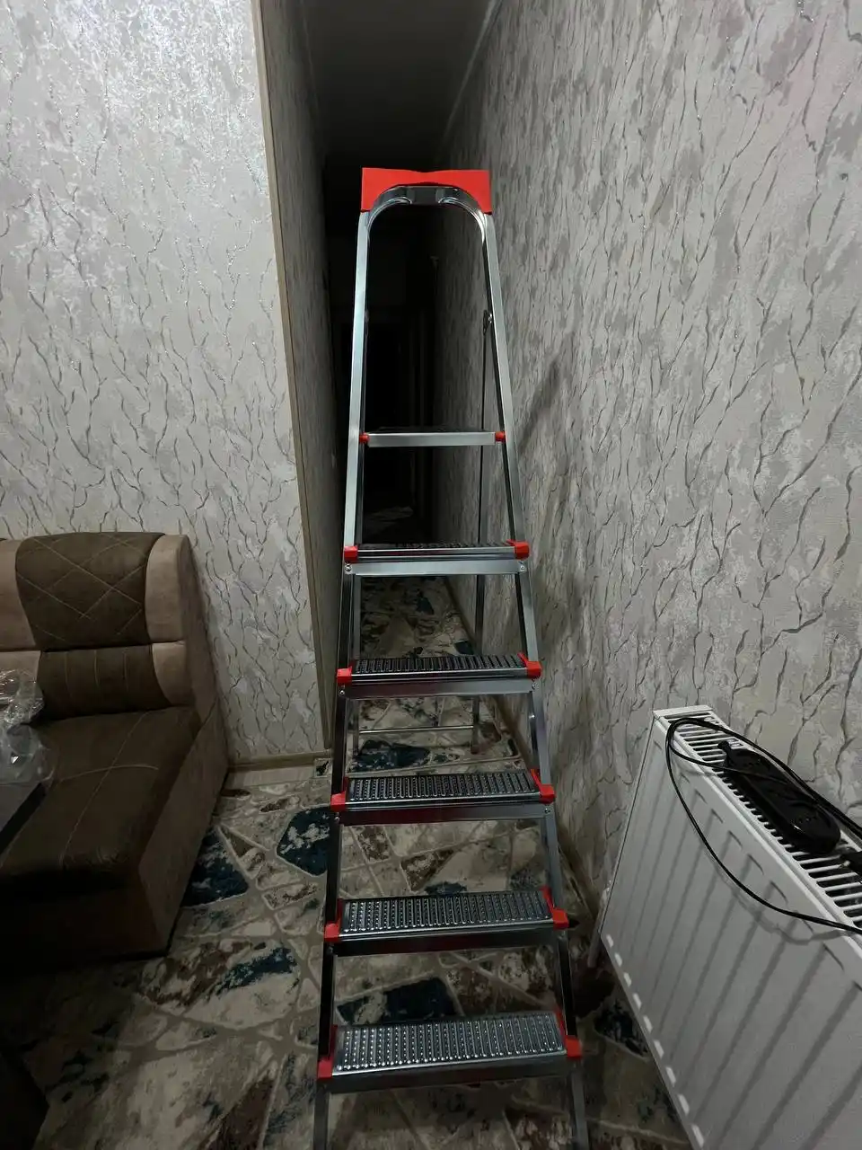 Narvon po'latdan Perilla UFUK, yig'iladigan zinapoya stremaynka, 3 dan 10 ta pog'onali