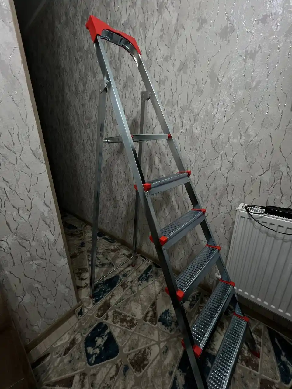 Narvon po'latdan Perilla UFUK, yig'iladigan zinapoya stremaynka, 3 dan 10 ta pog'onali