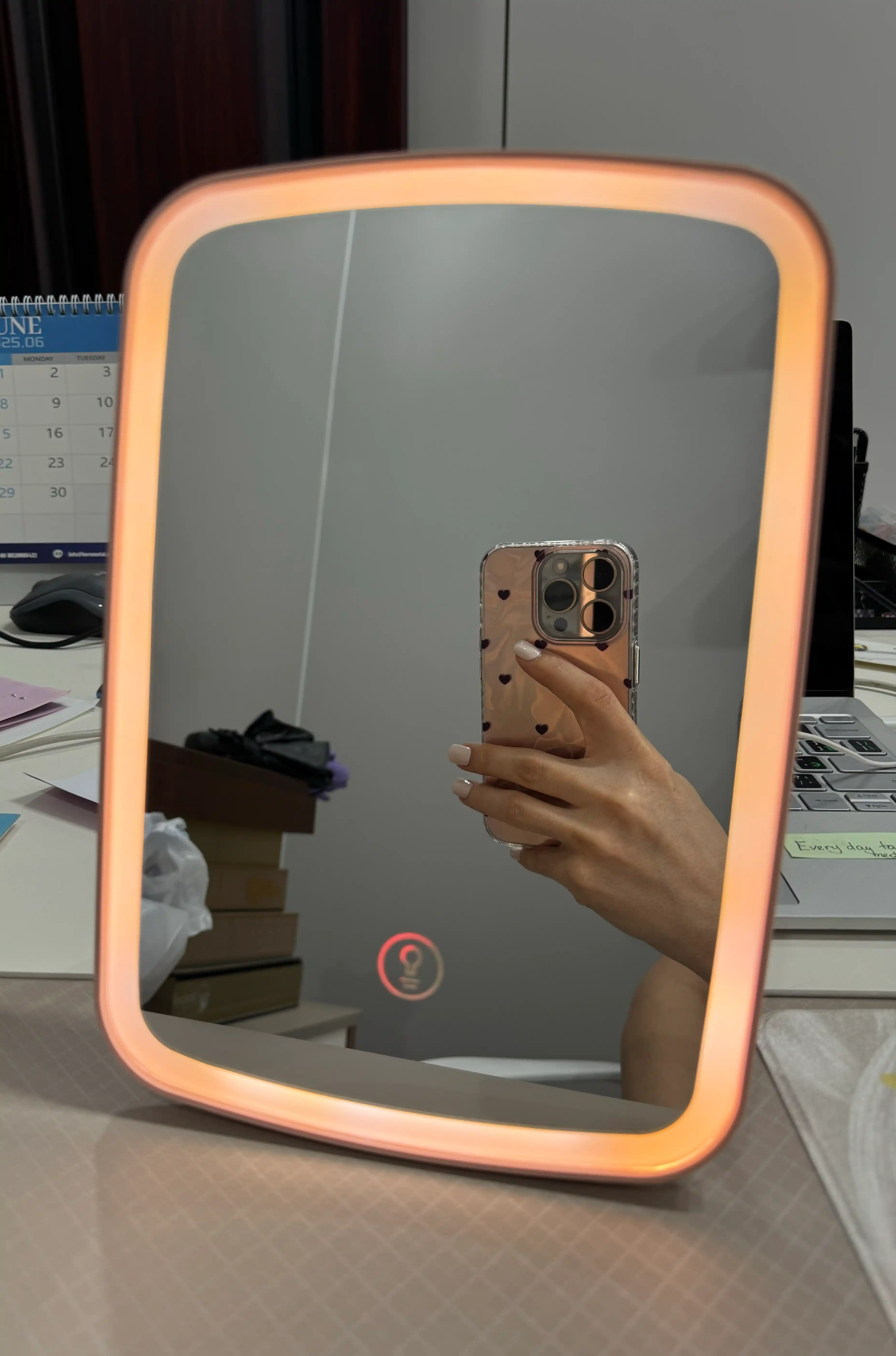 Yoritgichli kosmetik oyna, stol uchun, bo'yanish uchun, USB zaryadlash bilan