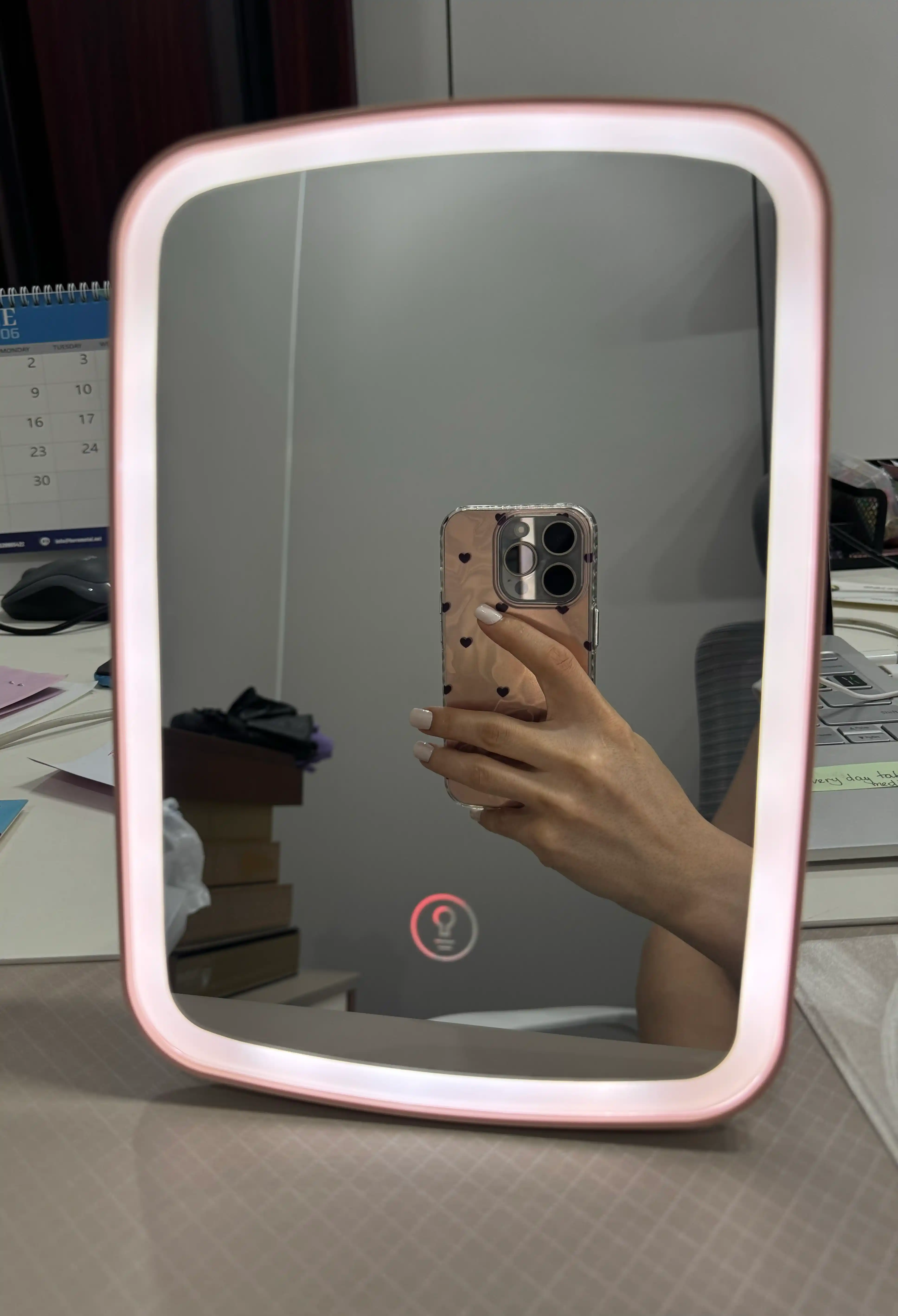 Yoritgichli kosmetik oyna, stol uchun, bo'yanish uchun, USB zaryadlash bilan
