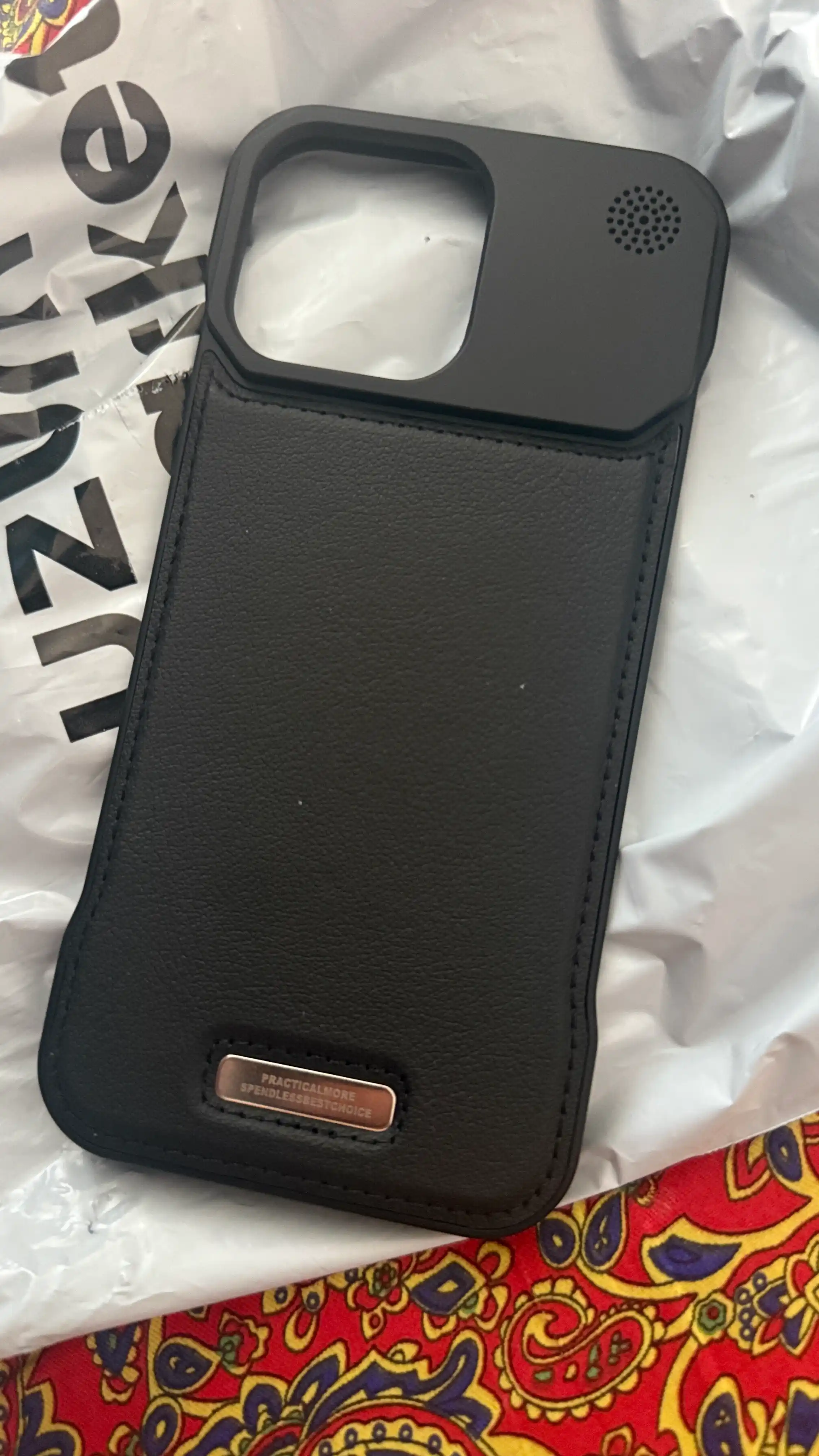 Кожаный пластиковый чехол с для iPhone 11, 12, 13, 14, 15, 16, 17 Pro/Max