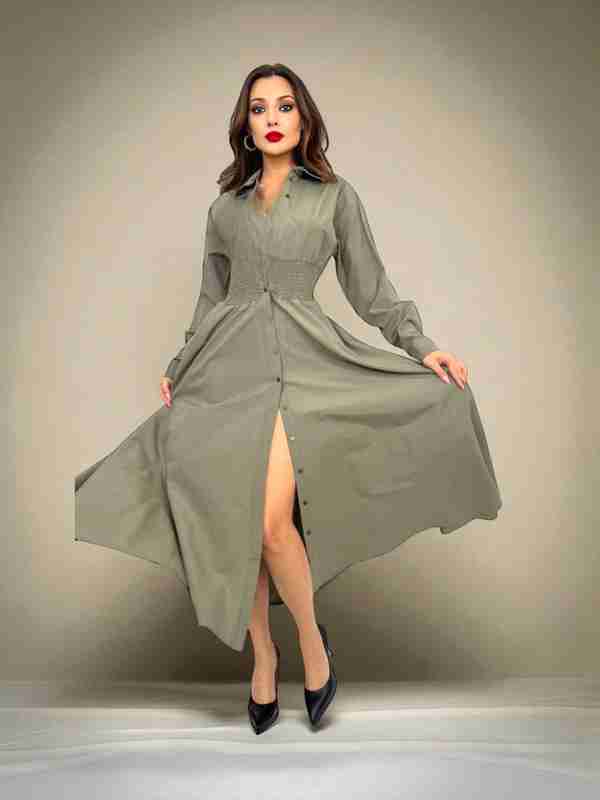 Xotin eshakda ruscha Kaiju bilan jinsiy aloqa