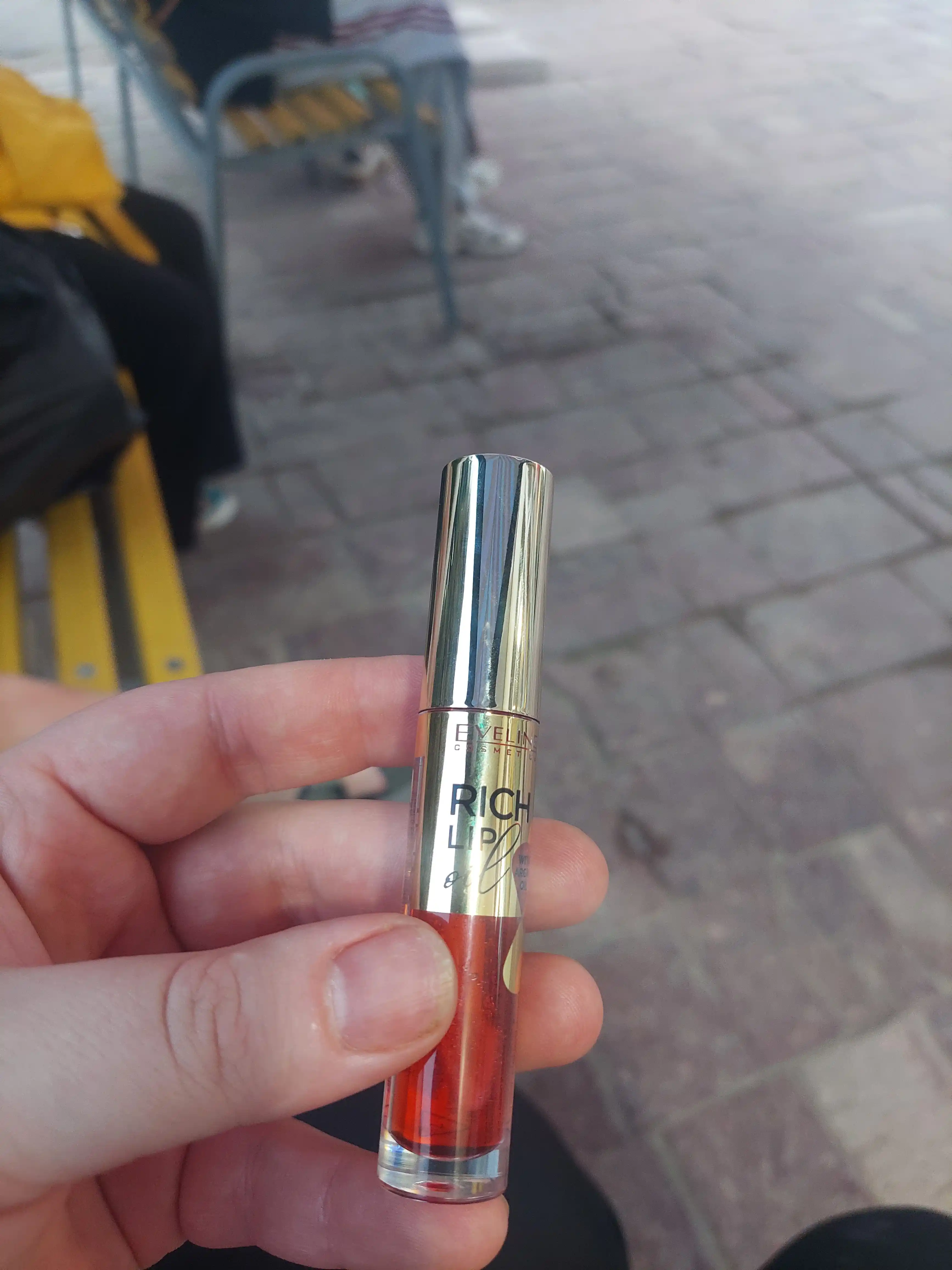 Lablar uchun yog' Eveline Rich Lip Oil, mango, 4.5 m