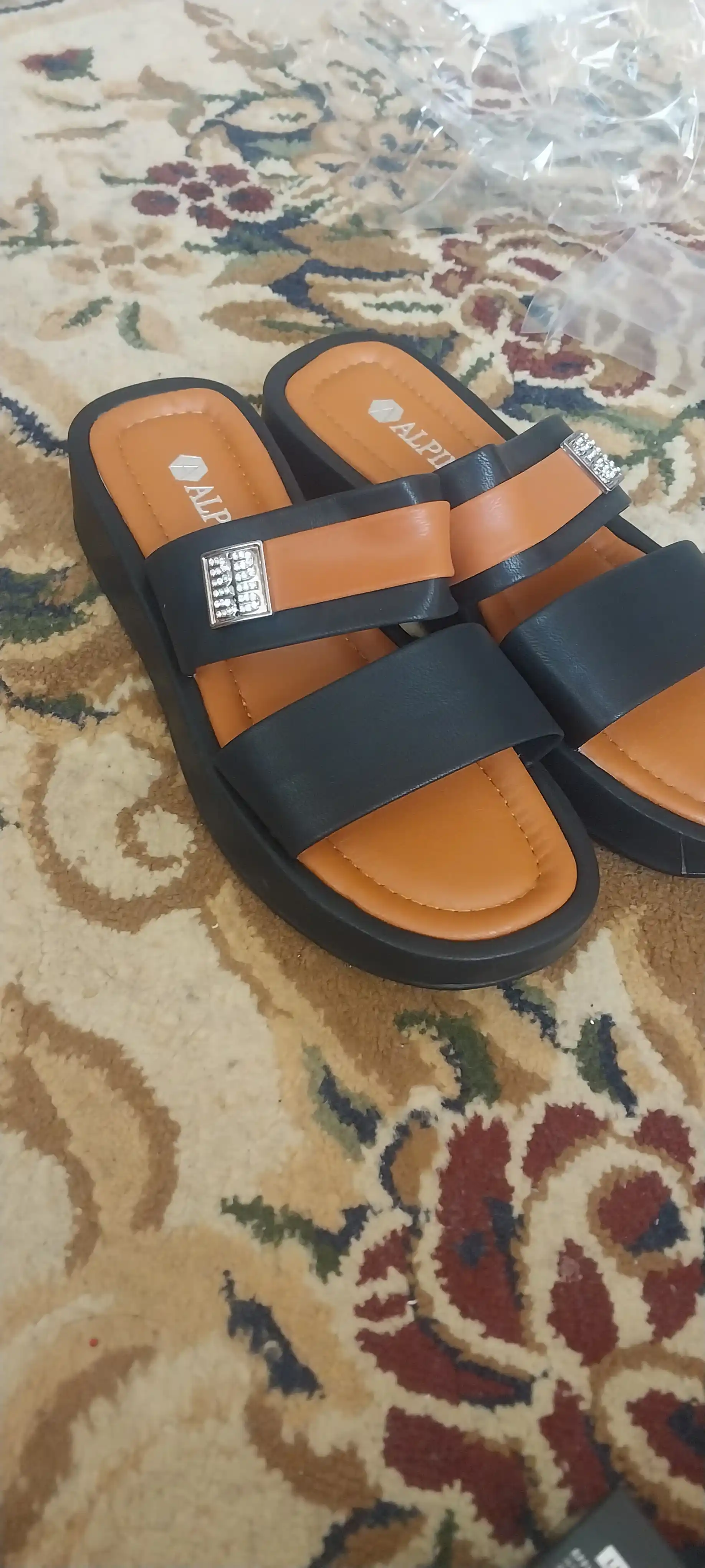Ayollar uchun shippaklar, 36-40