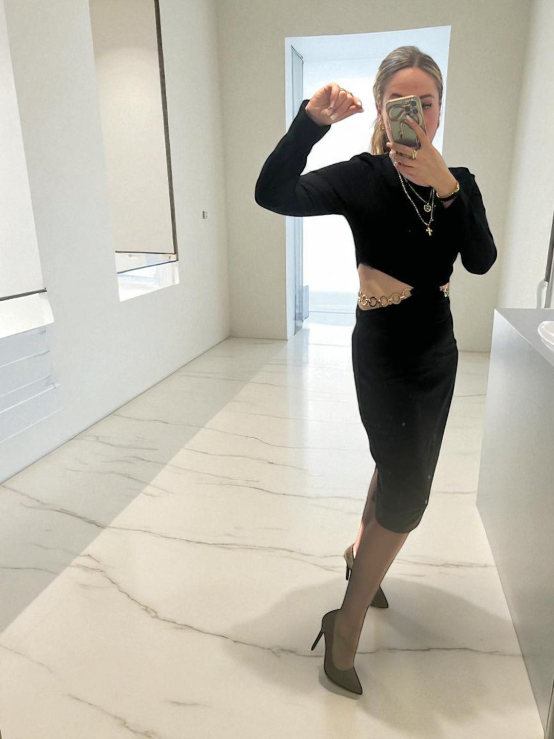 Porno Oksana Qolda chizilgan gey porno komikslar