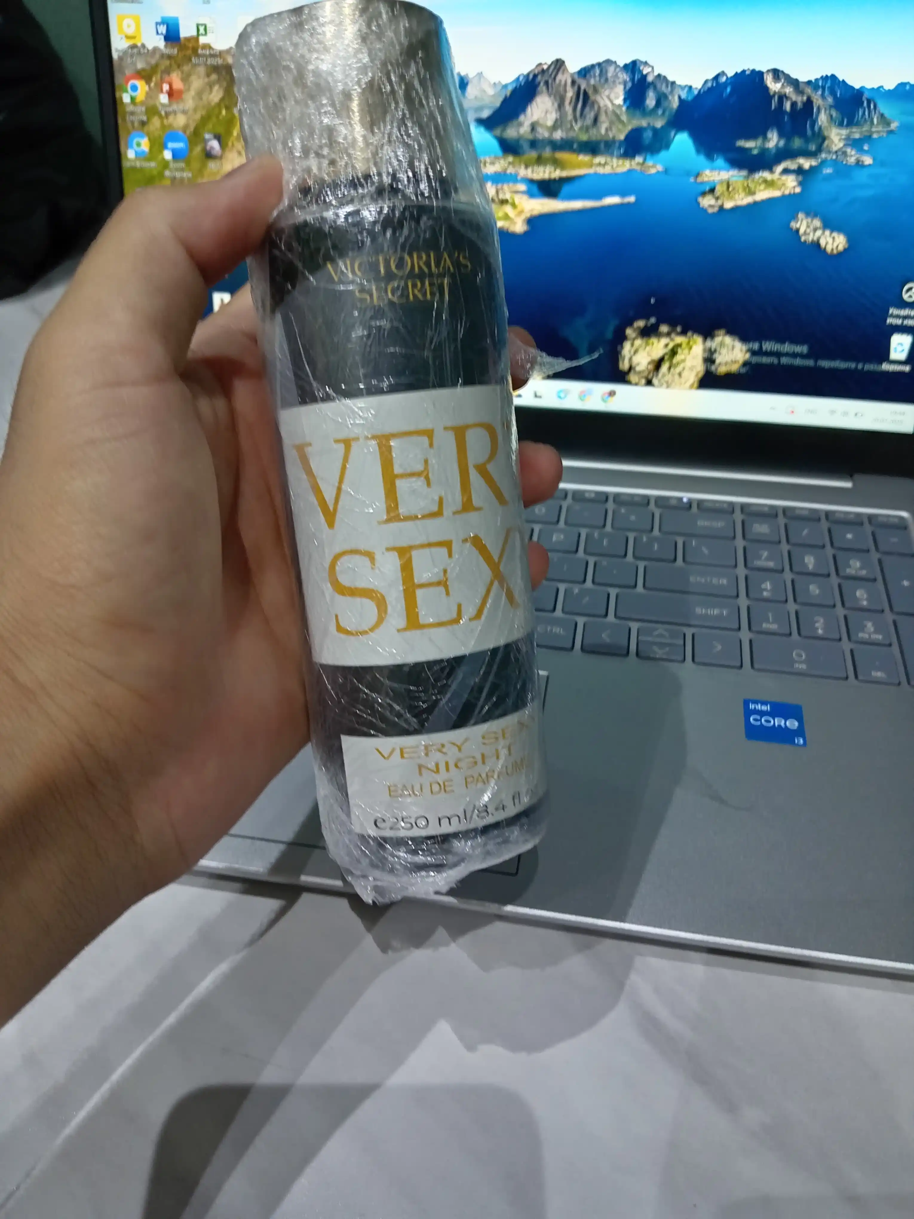 Sprey Victoria Secret Aqua kiss, Tempatation, Shimmer mist, 250 ml
