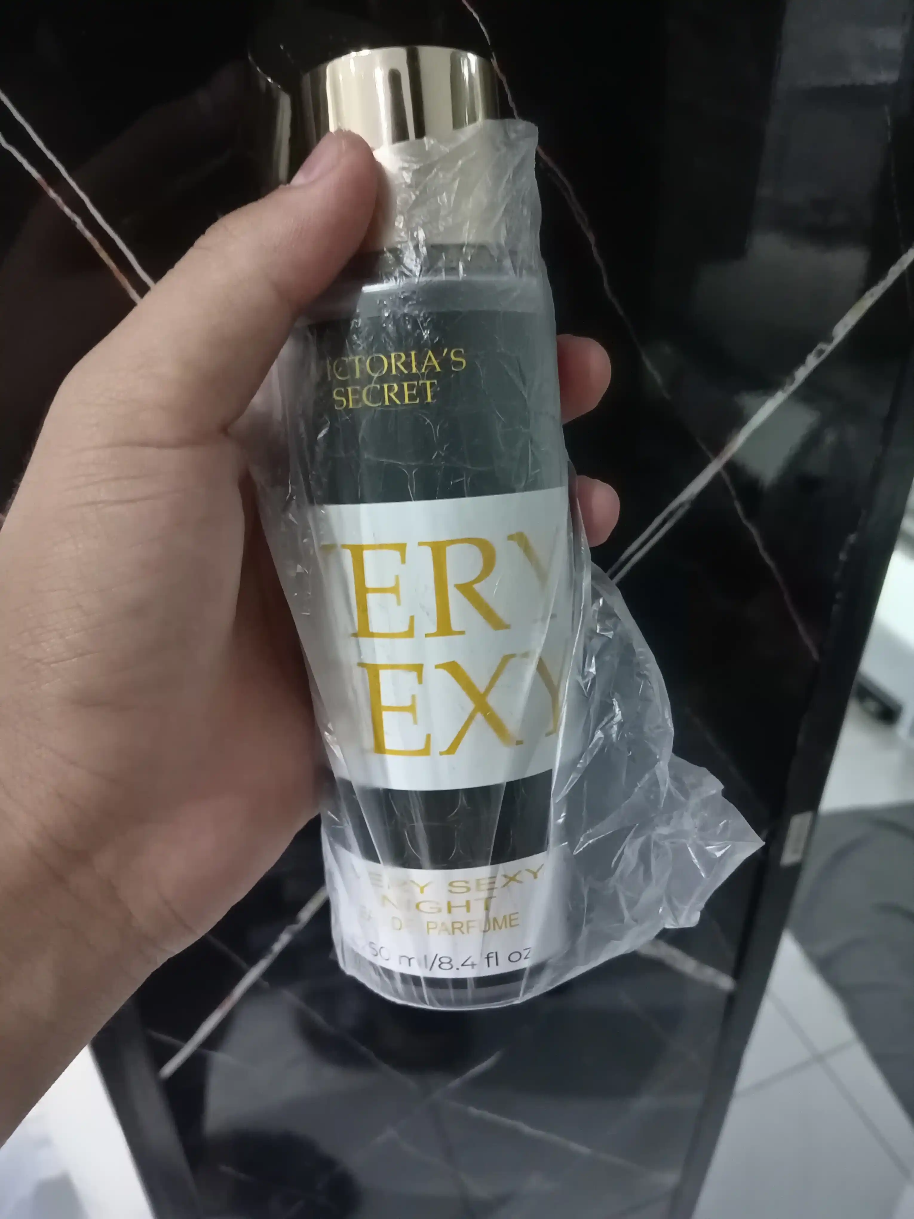 Sprey Victoria Secret Aqua kiss, Tempatation, Shimmer mist, 250 ml