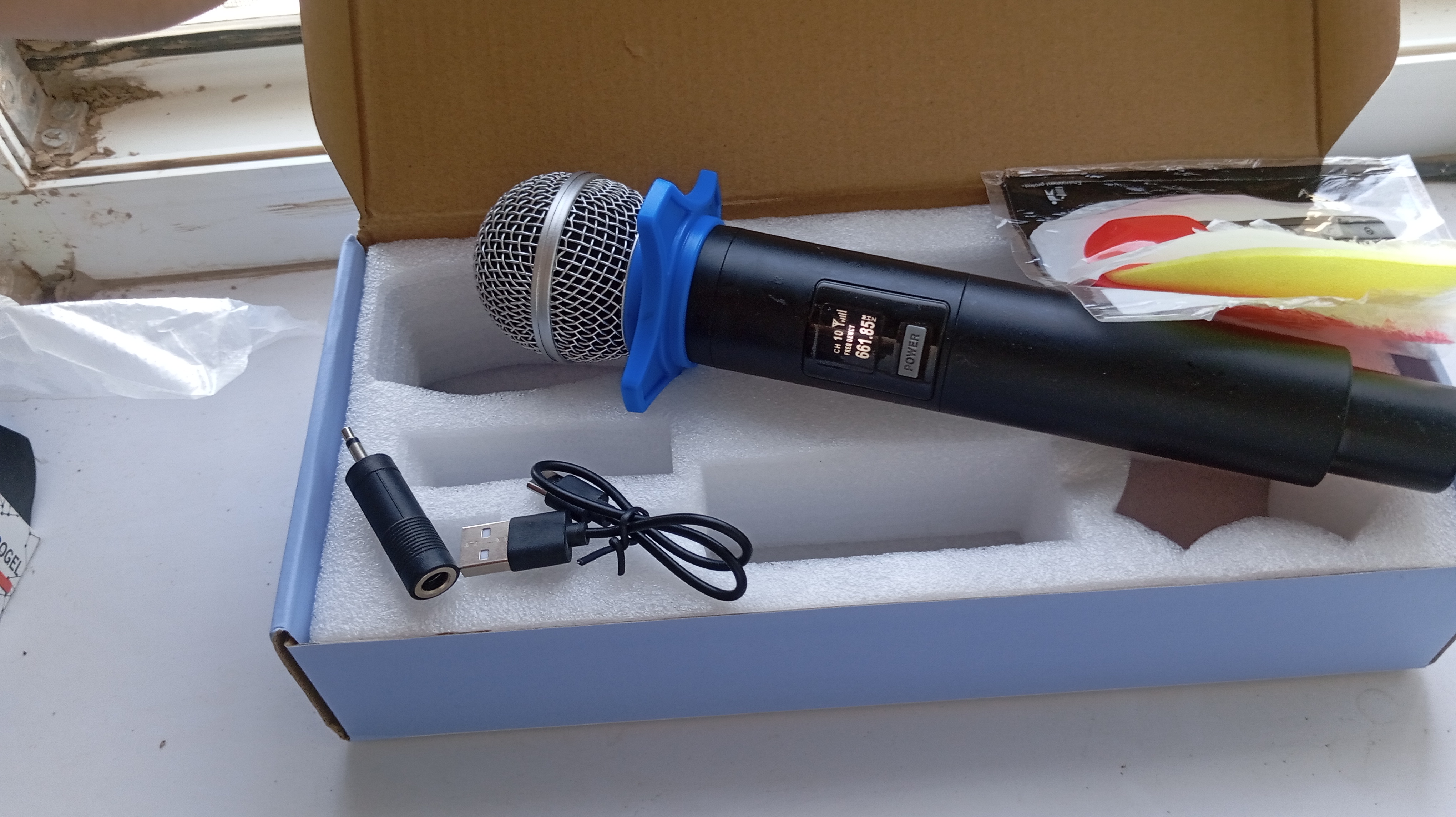 Professional universal simsiz mikrofon karaoke va boshqa kalonkalar uchun +adapter