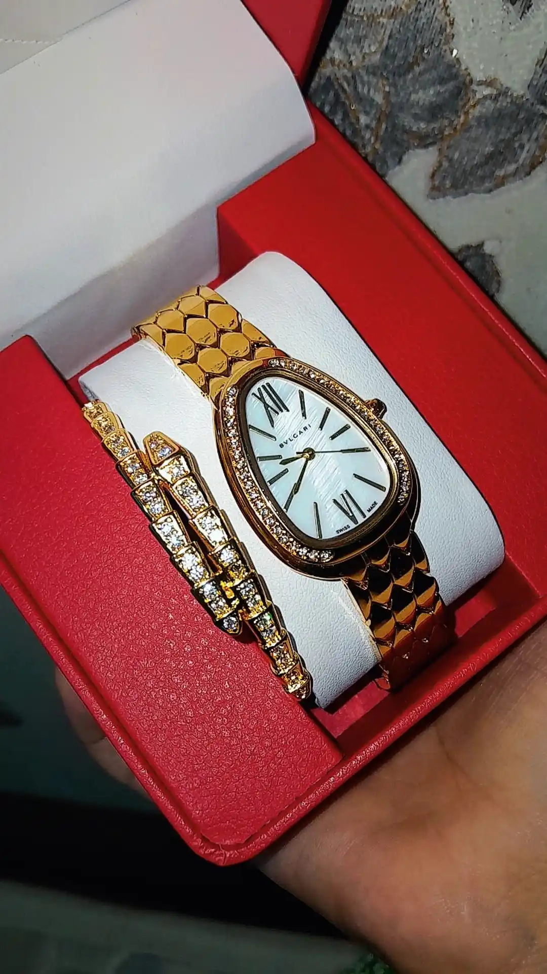 Набор бижутерии в стиле Bvlgari: браслет и кольцо в форме змеи