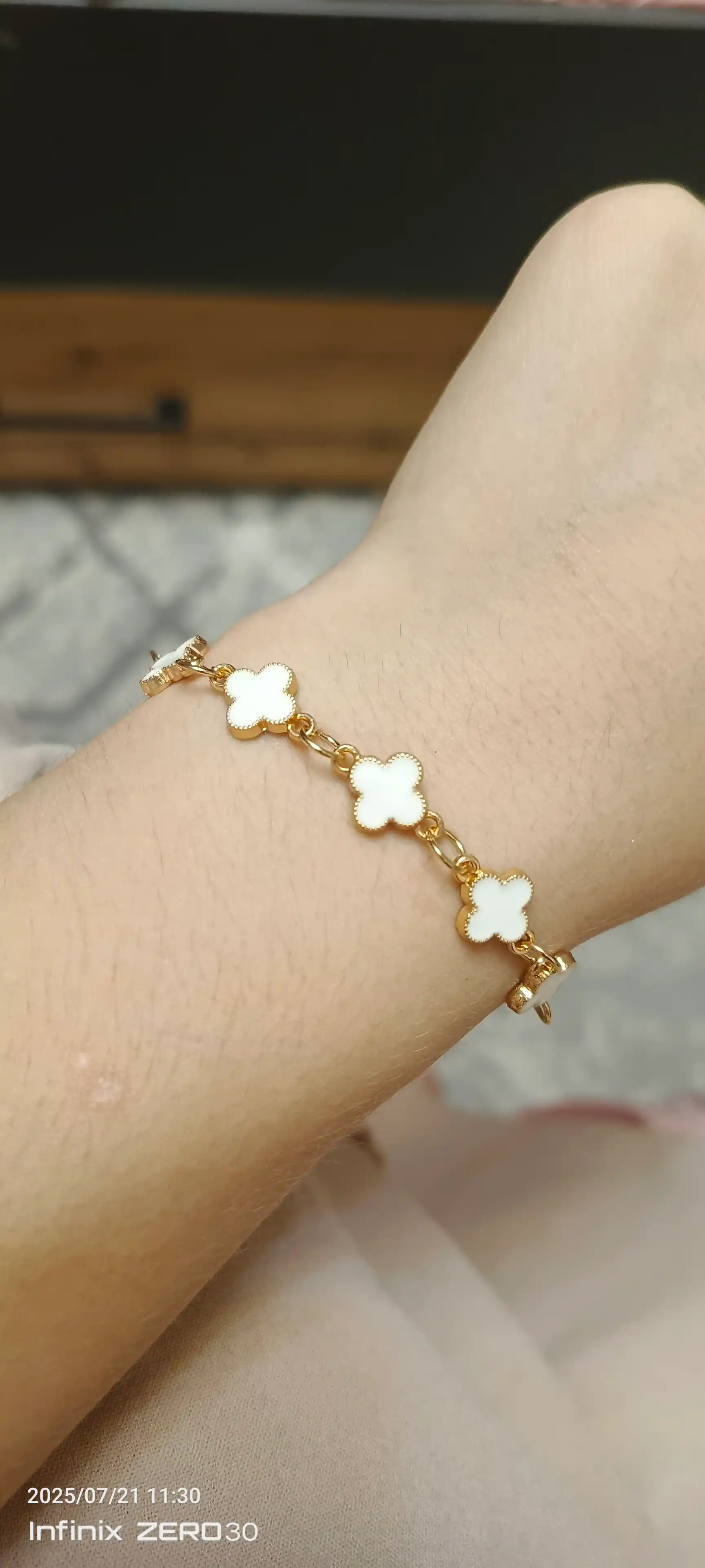 Ayollar va qizlar uchun bilaguzuklar, Van Cleef, bijuteriya