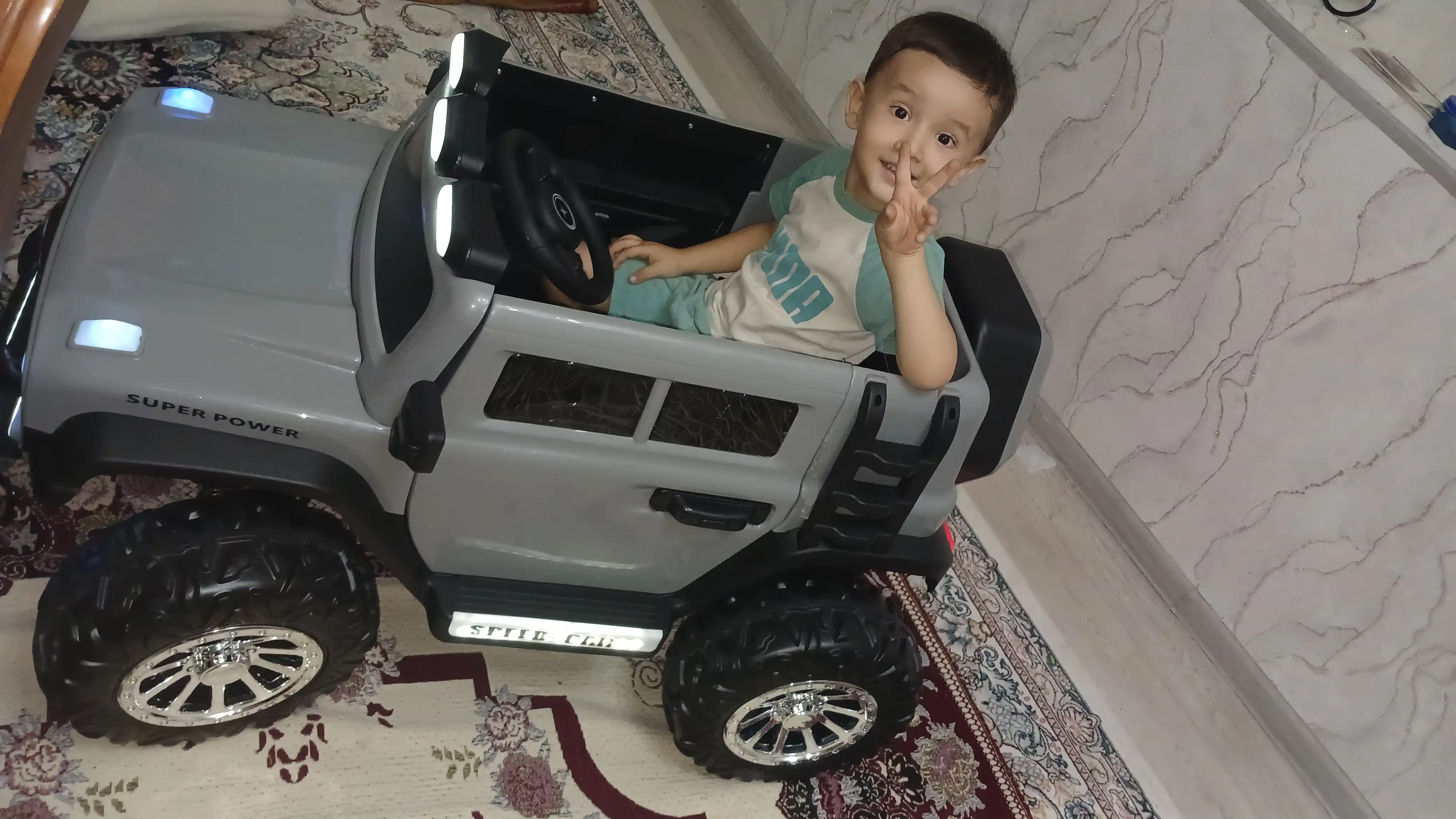 Bolalar uchun mashina elektromobil Mercedec Benz G63 AMG, akkumulyatorli