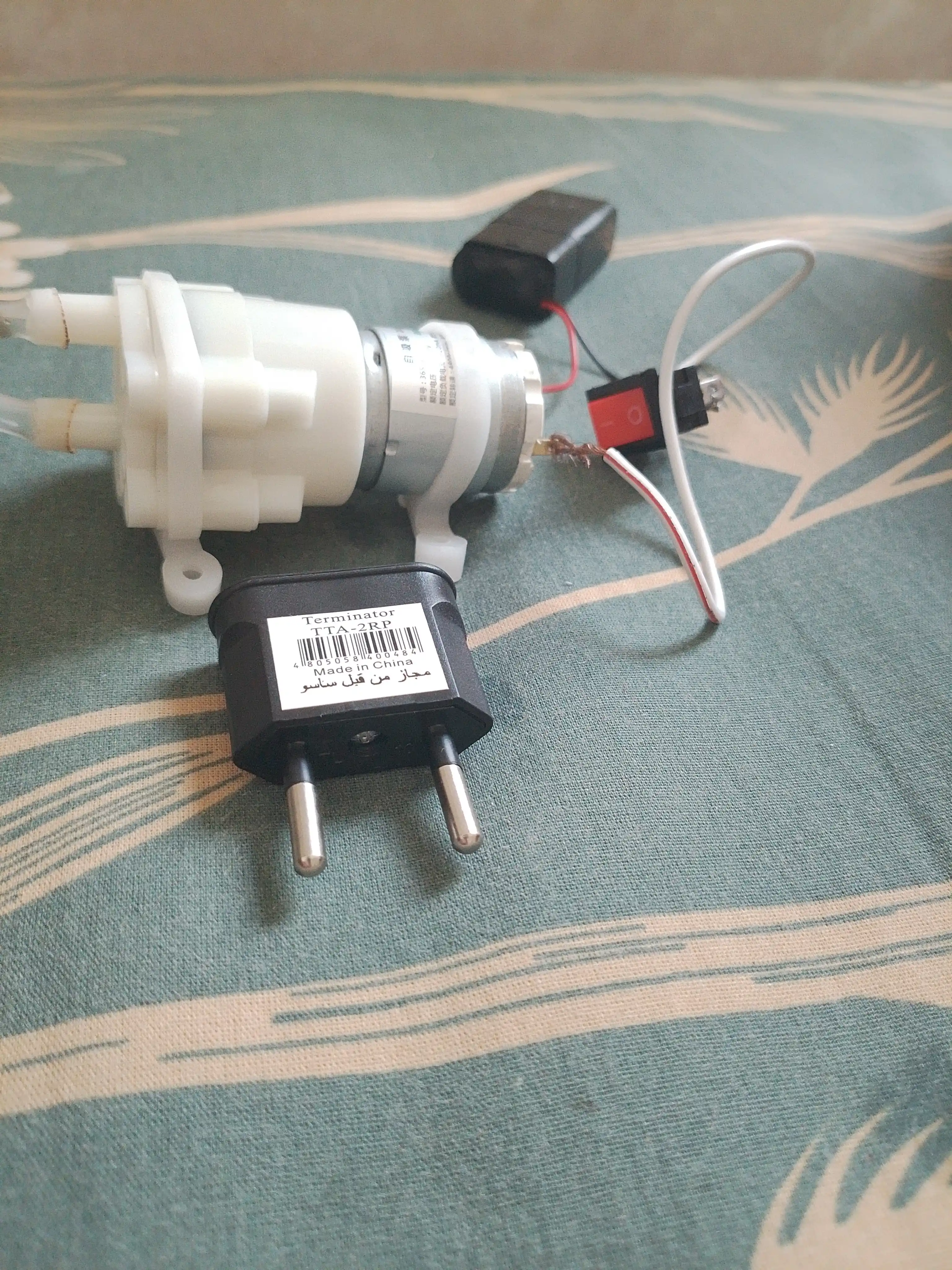 Suv, havo va moy uchun membranali nasos 12V - 2 l/min R385