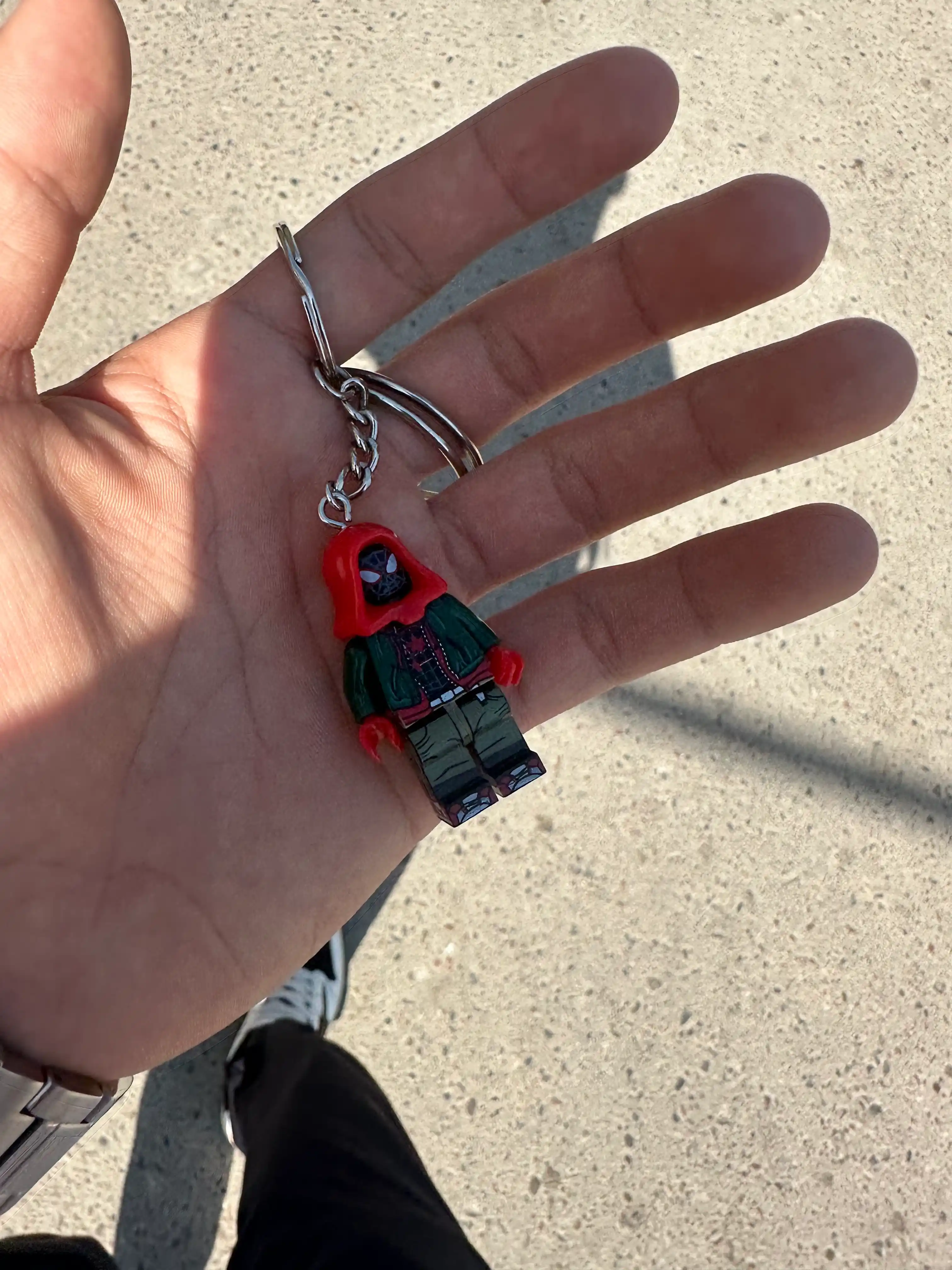 Парные брелоки в стиле Lego "Человек-Паук и Гвен Стейси"