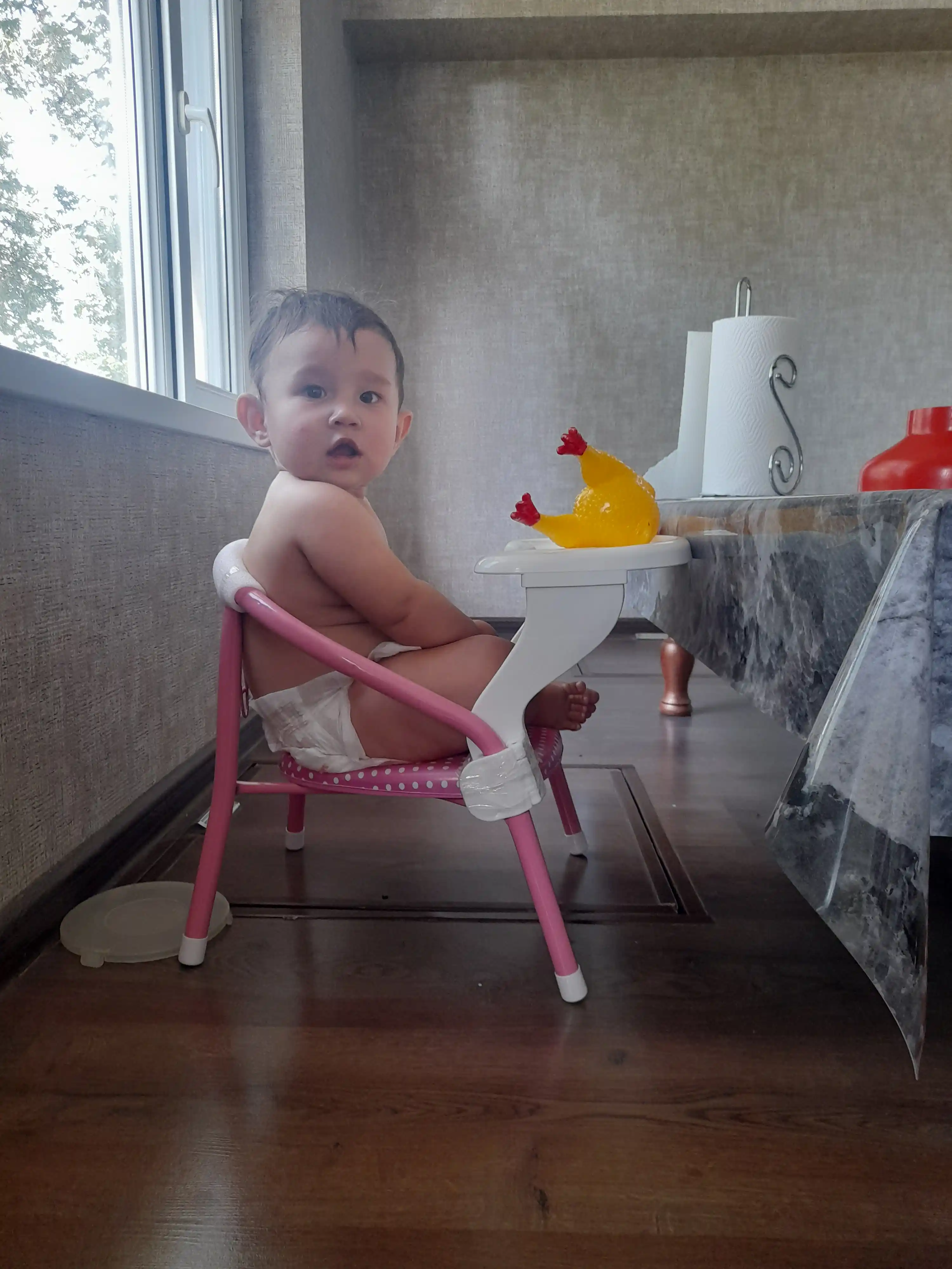 Стул детский, металлический, со съемным столиком для кормления и игры, прочный, 2 в 1