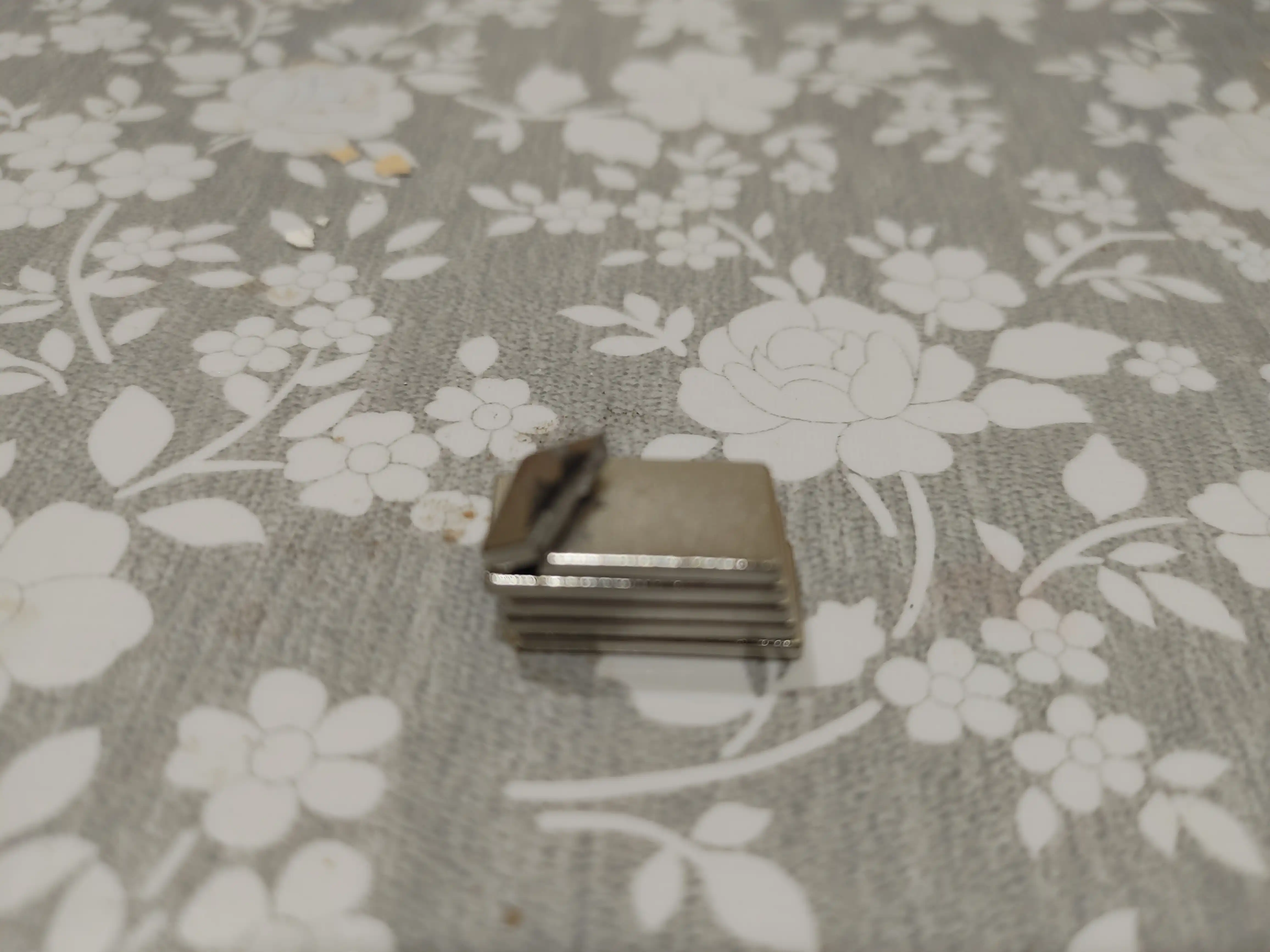 Neodimli magnitlar NdFeB N33, 20 * 10 * 2 mm