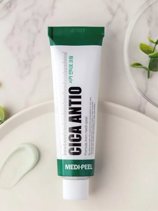 Yuz uchun husnbuzar va aknega qarshi MEDIPEEL+, Centella, Melanon X, Cica antio, 30 ml