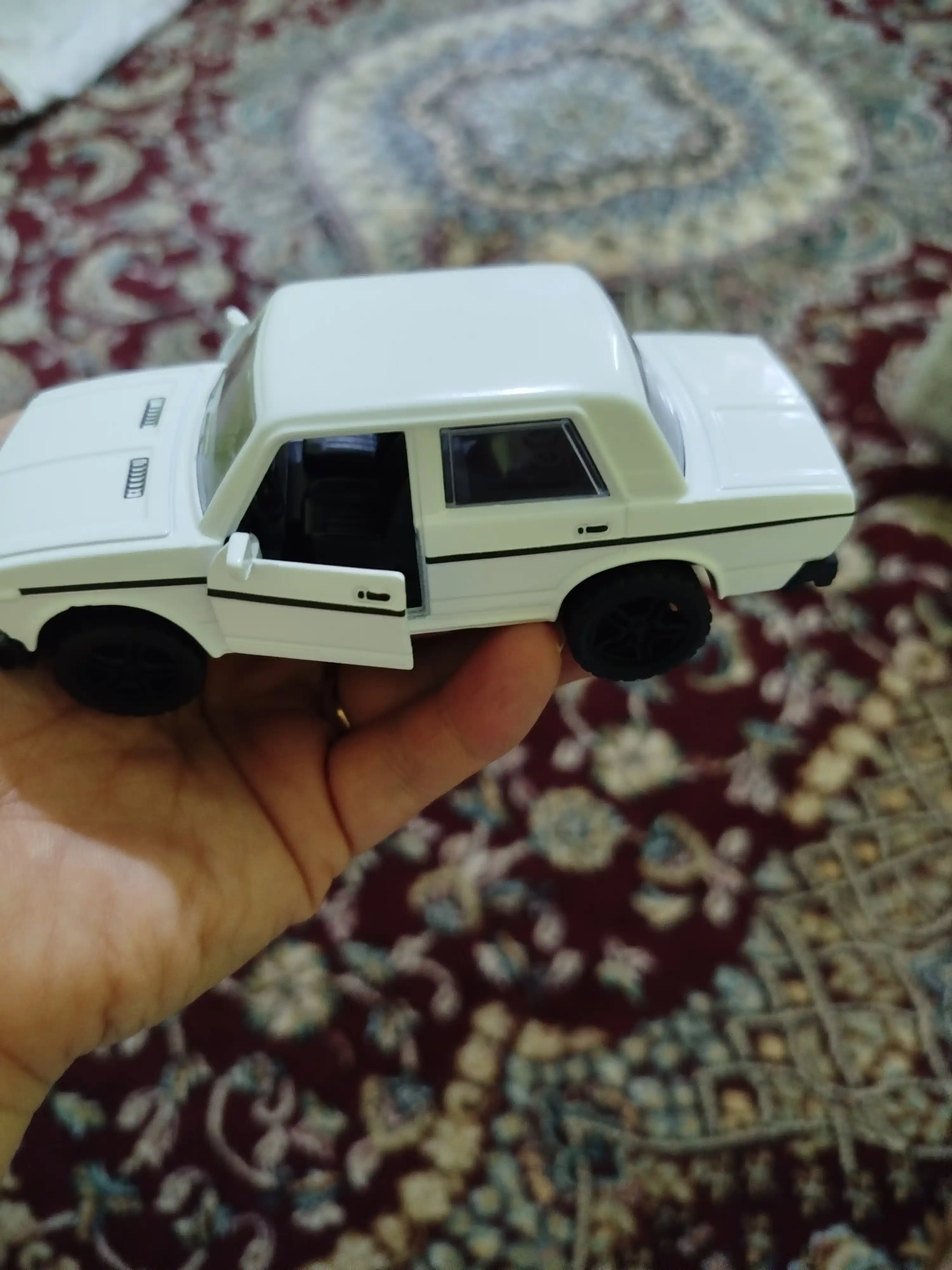 Металлическая машинка Жигули ВАЗ 2107, коллекционная инерционная модель