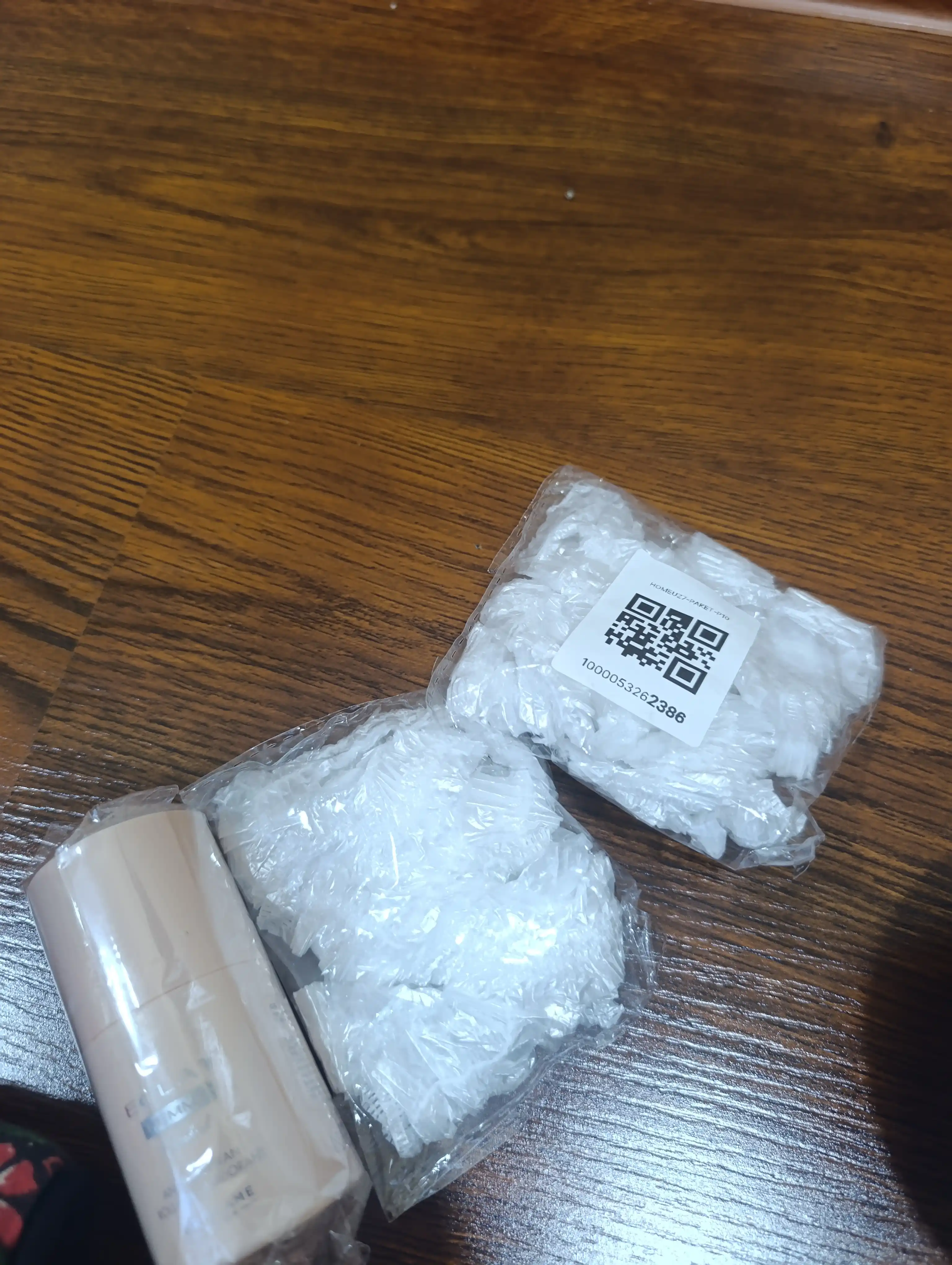 Rezinkali oziq-ovqat paketlari, idish-tovoq va ovqat uchun