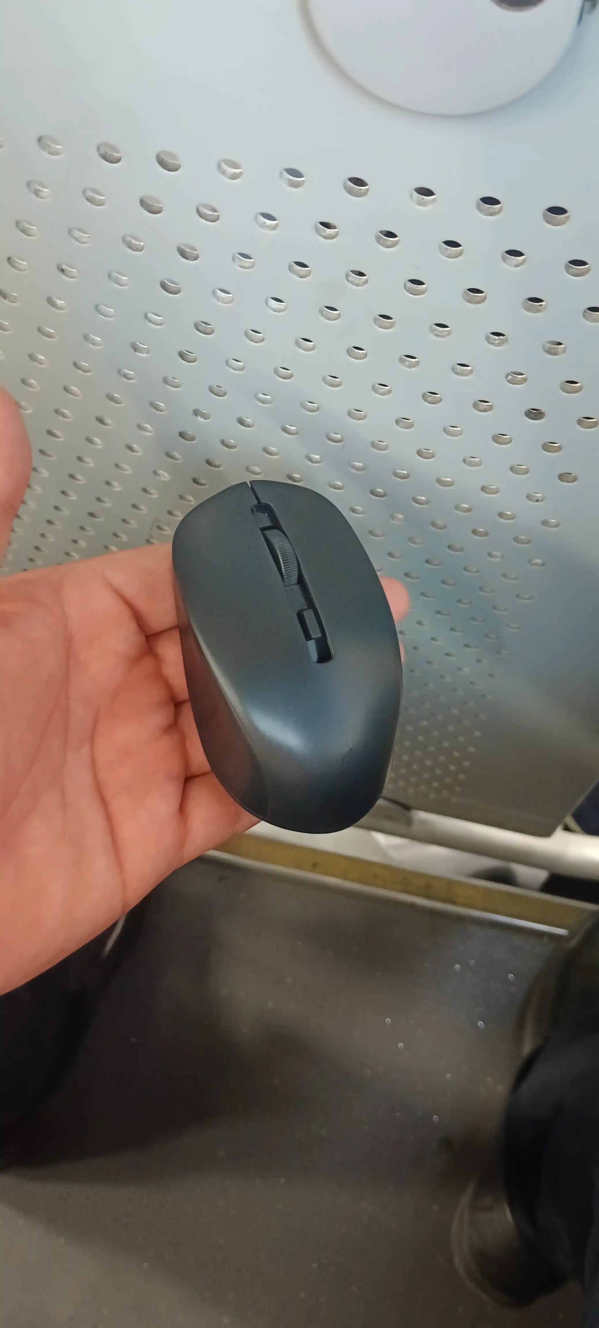 Metoo E0 2,4G + Bluetooth jim ishlovchi simsiz sichqoncha, ergonomik