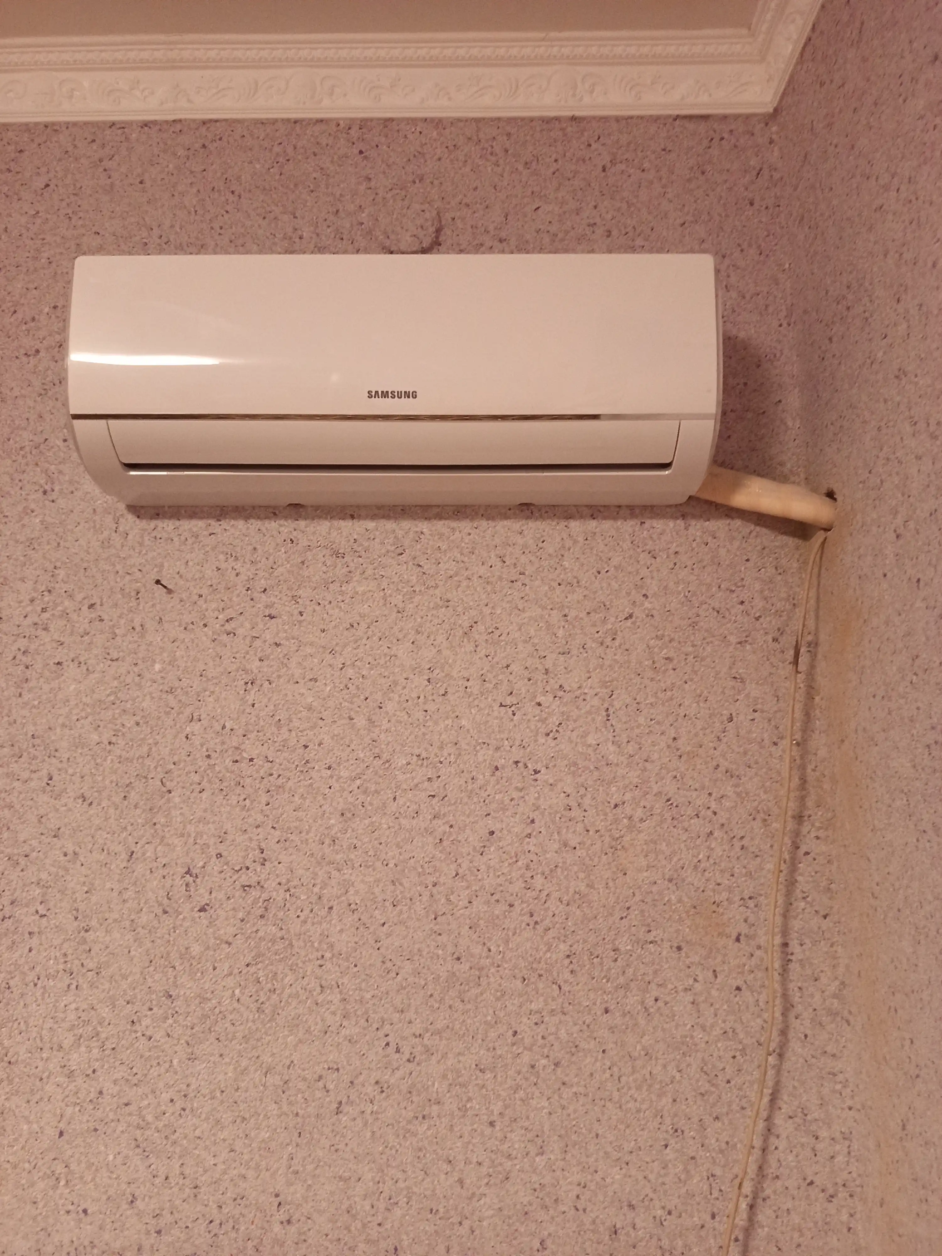 Invertorli konditsioner Samsung 12 kBTU AR12DXHQASINEV, 35 m² gacha xonalar uchun