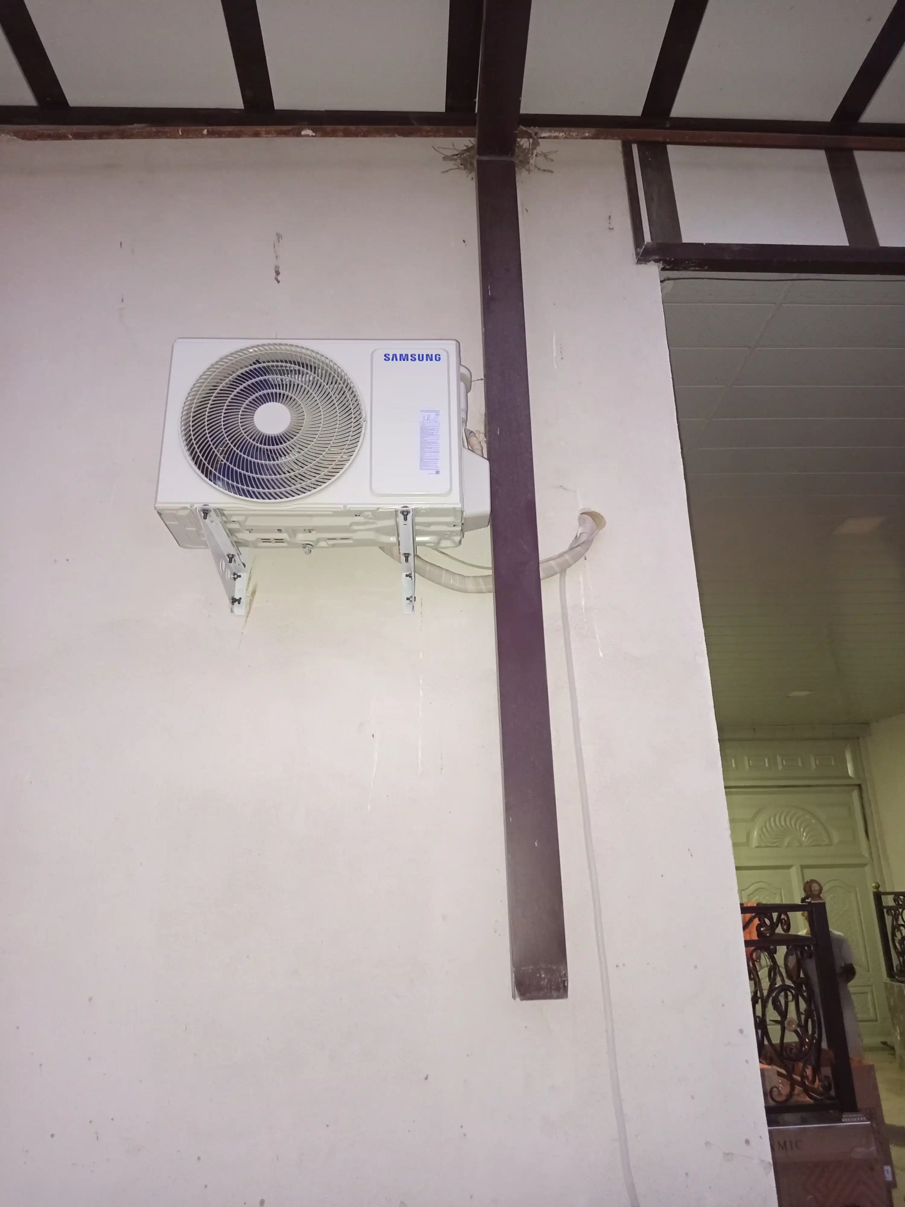 Invertorli konditsioner Samsung 12 kBTU AR12DXHQASINEV, 35 m² gacha xonalar uchun
