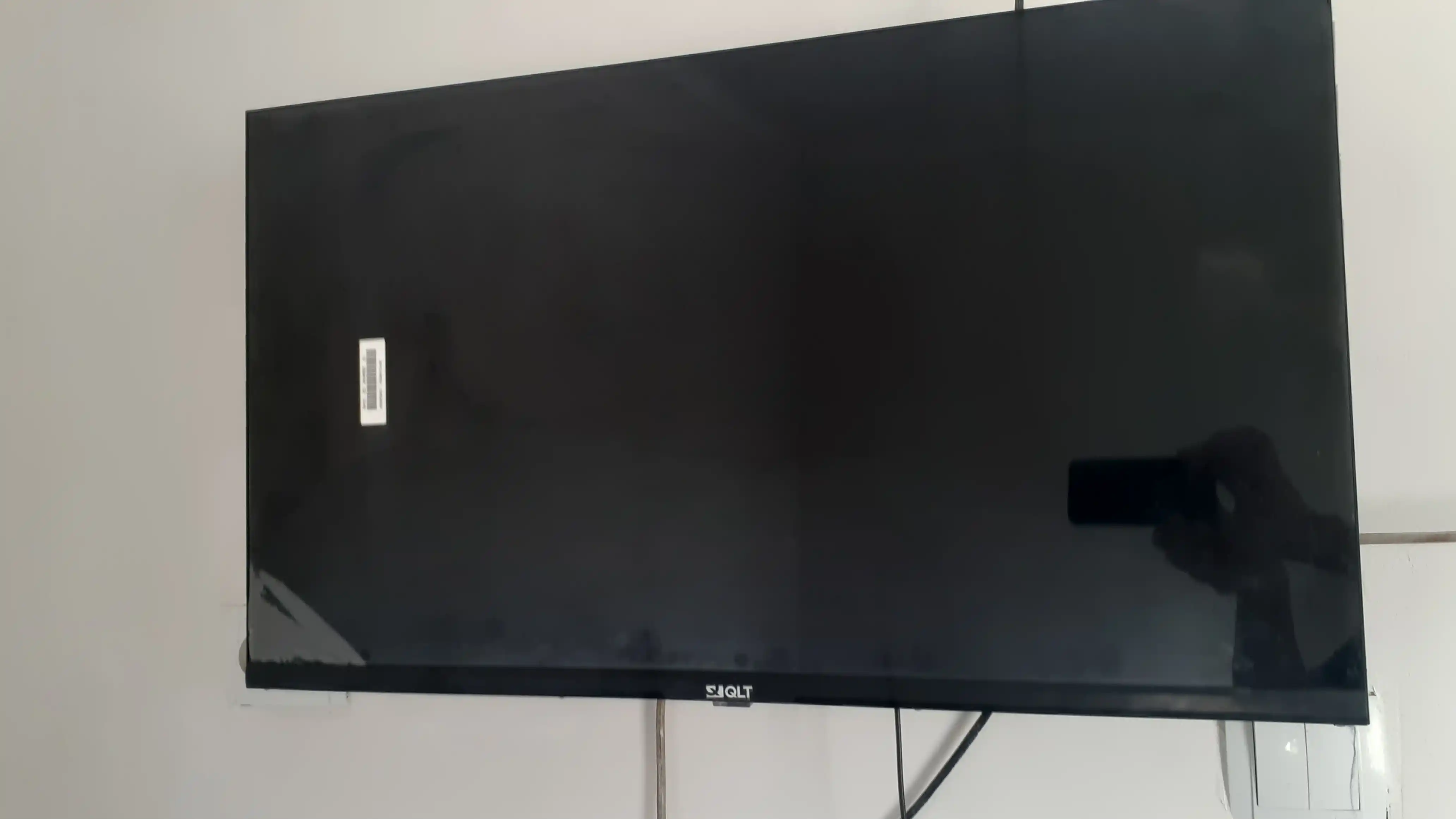Телевизор QLT 32", 43" HD/Full HD SmartTV