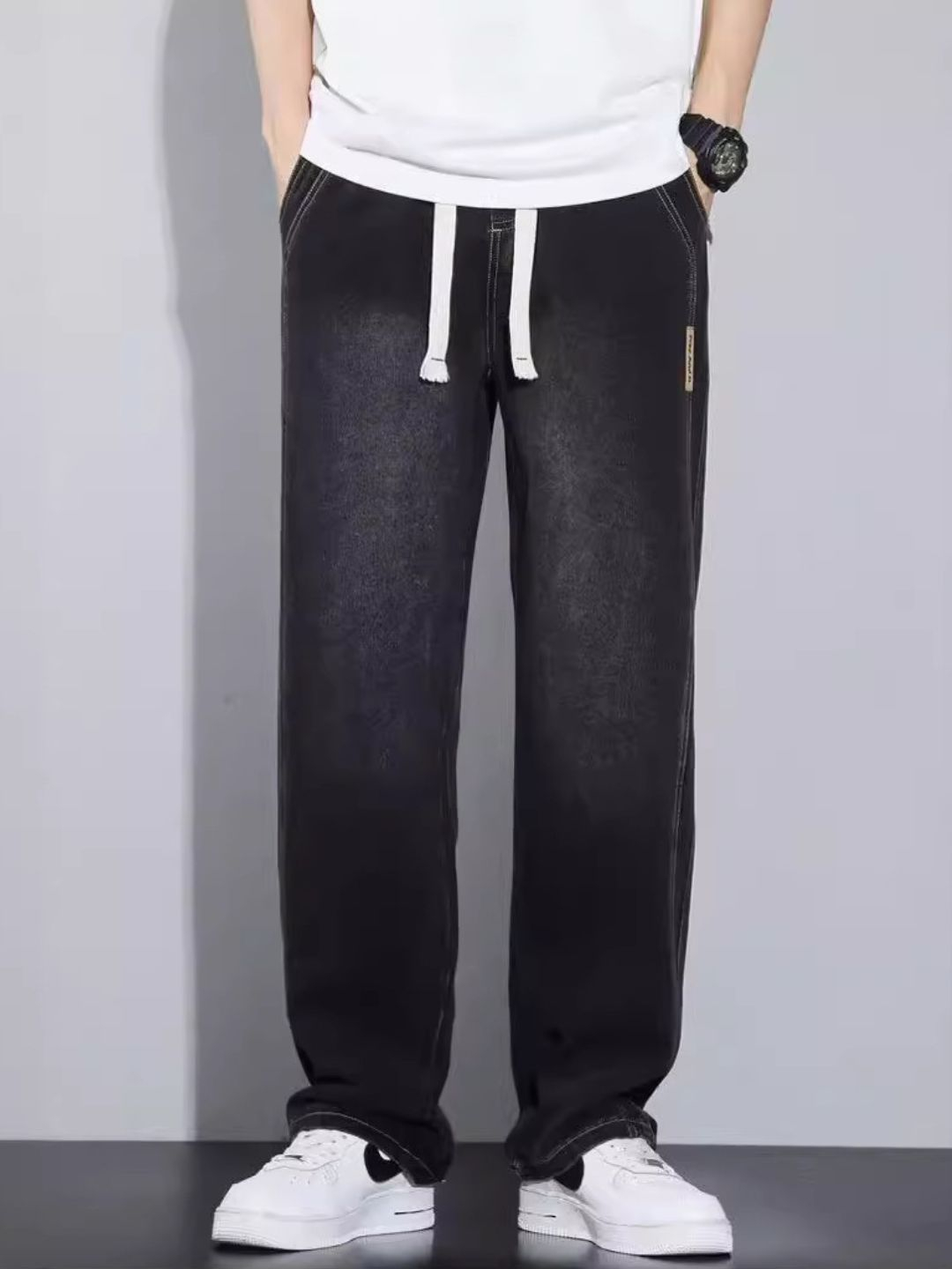 Yapon ayollaridagi tukli mushuklarning fotosuratlari