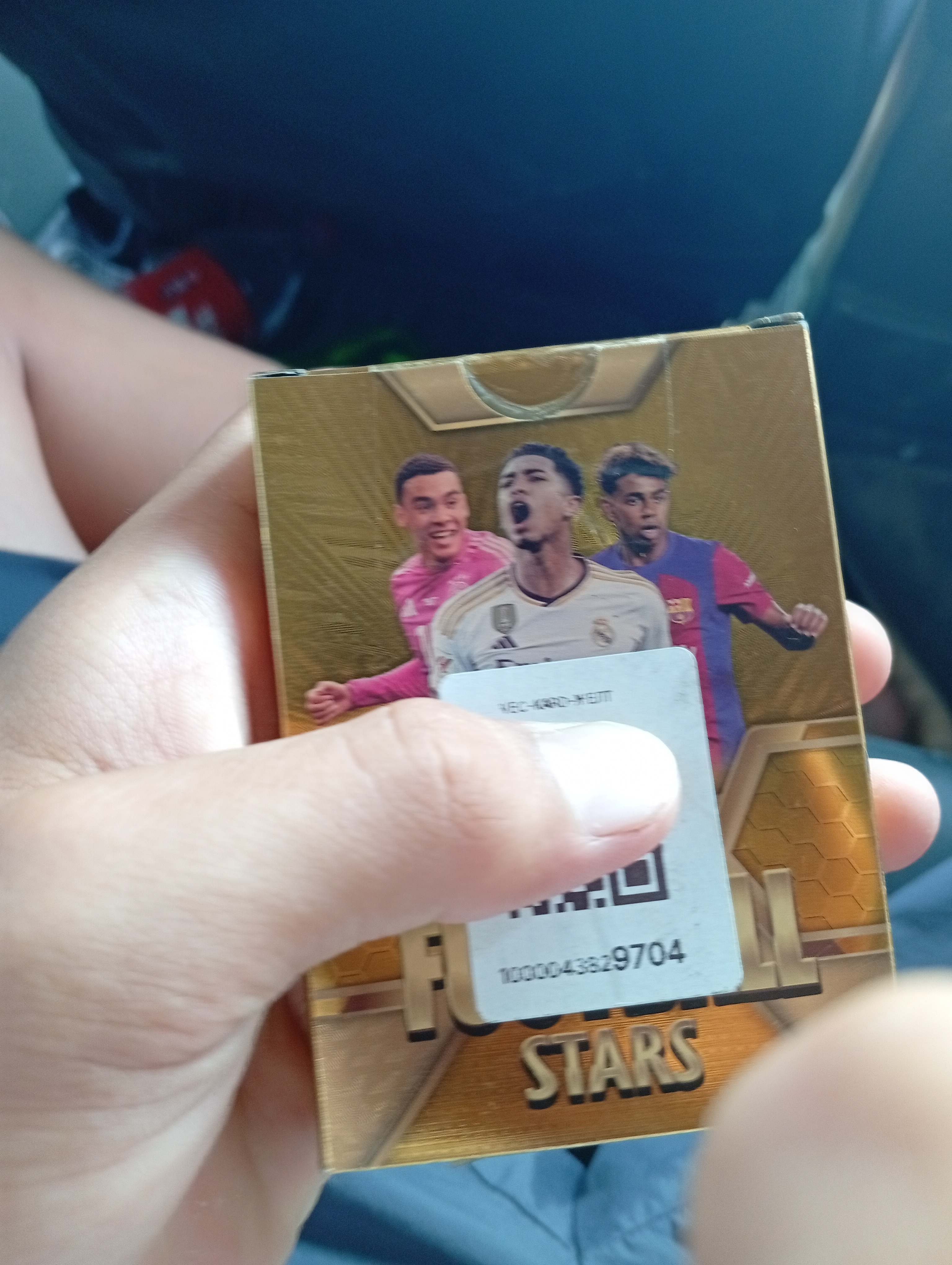 FIFA futbolchi kartochkalari, Pokémon, Dollar 55 dona