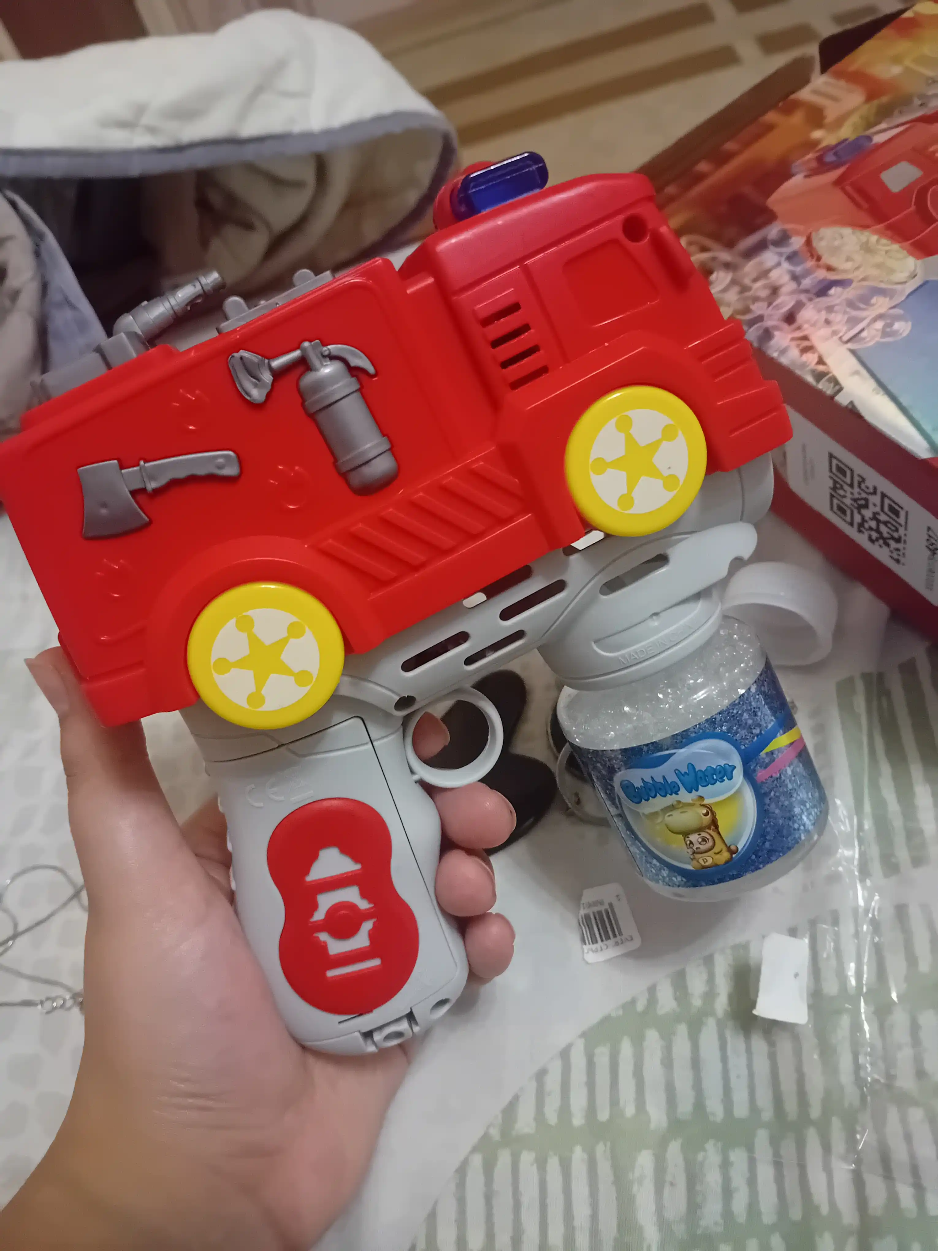 Sovun pufaklari generatori bolalar uchun, batareyali BUBBLE GUN