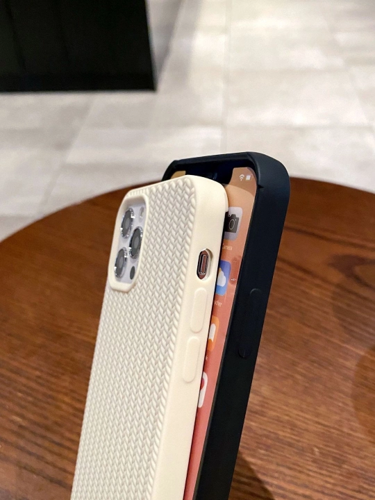 IPhone XR, X, XS, XS Max, 11, 12, 13, 14, 15, 16, Pro, Pro Max uchun g‘ilof