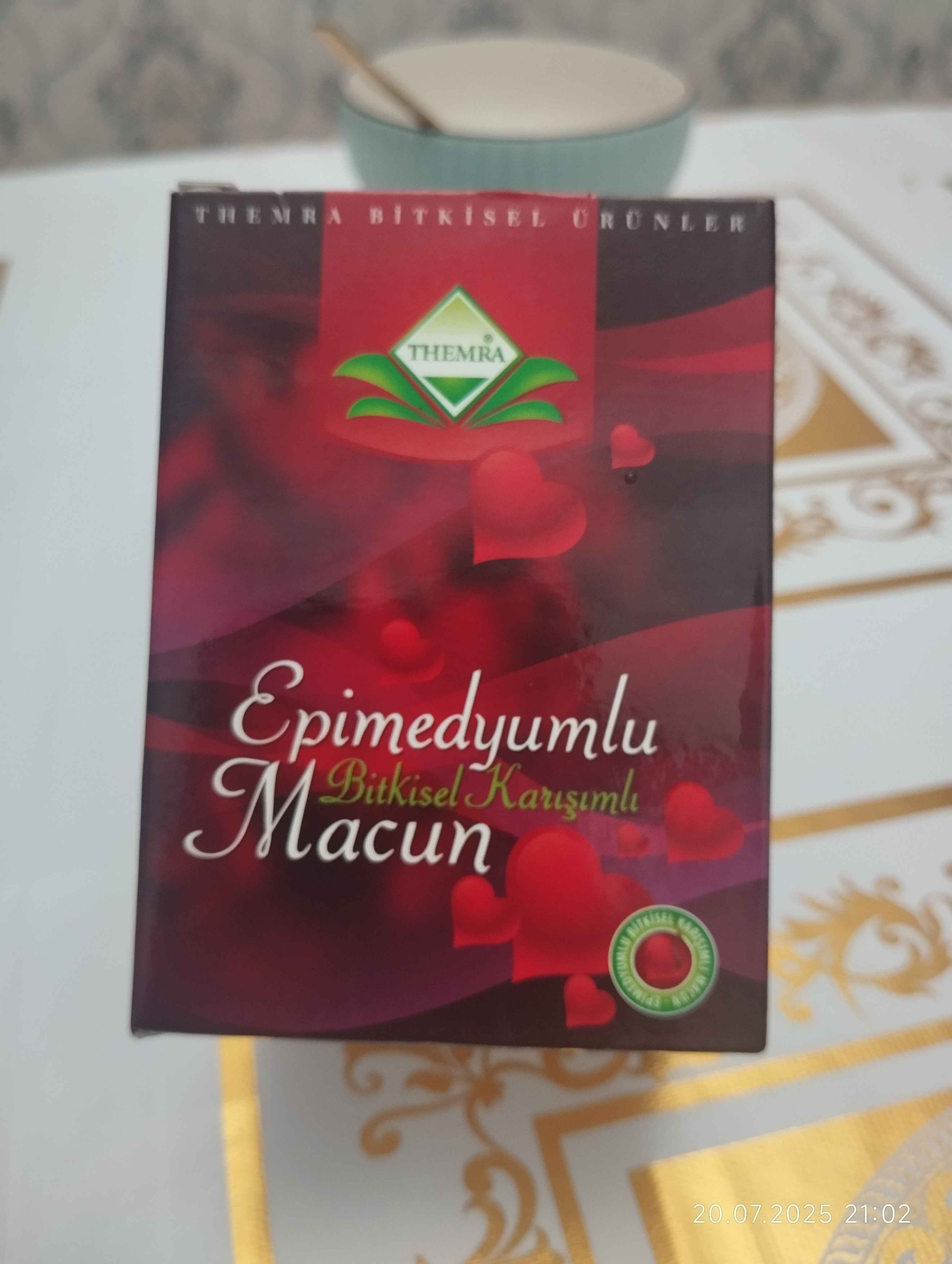 Aktrisa Gven Steysi porno videolarni tomosha qiladi Ikki marta bir oyoqli qahramon veteran siktiring