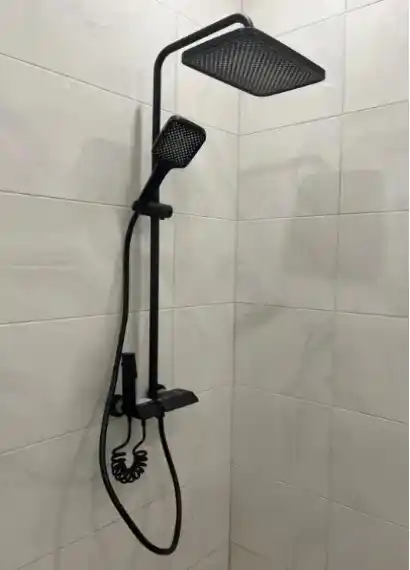 Dush tizimi, 4 tasi 1 da, ekranlik tropik dush, Latun, smestitel