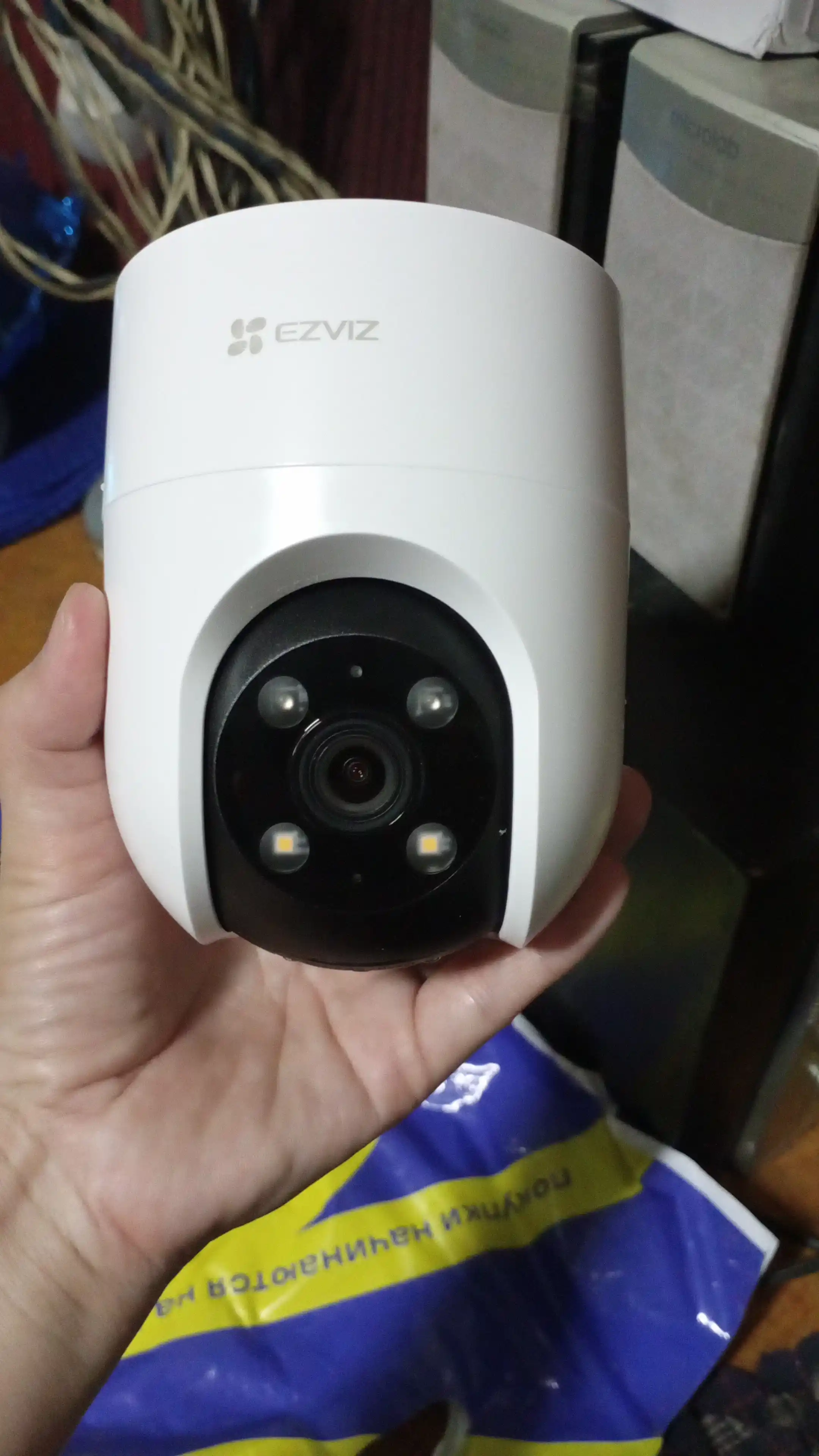 Aylanadigan WiFi kamera 4MP, uy uchun video kuzatuv EZVIZ CS-H8C,video kuzatuv