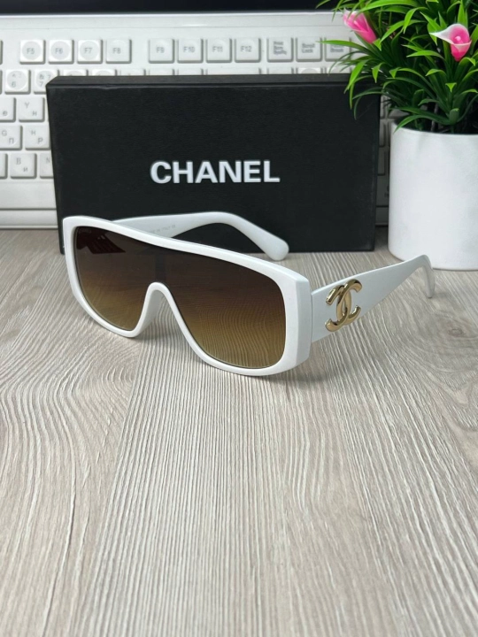 Солнцезащитные очки CHANEL